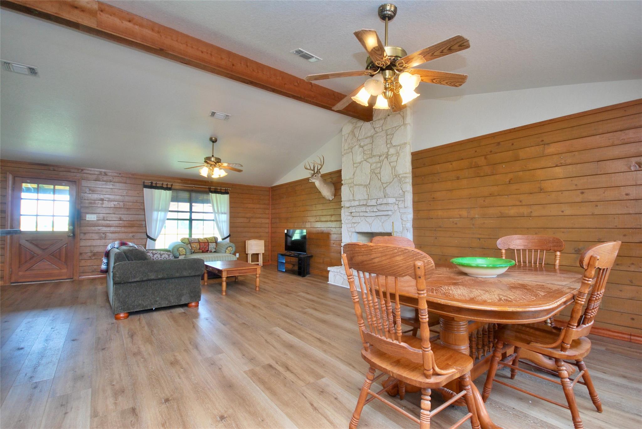 2725 Old Lehmann Rd, Kingsbury, TX 78638