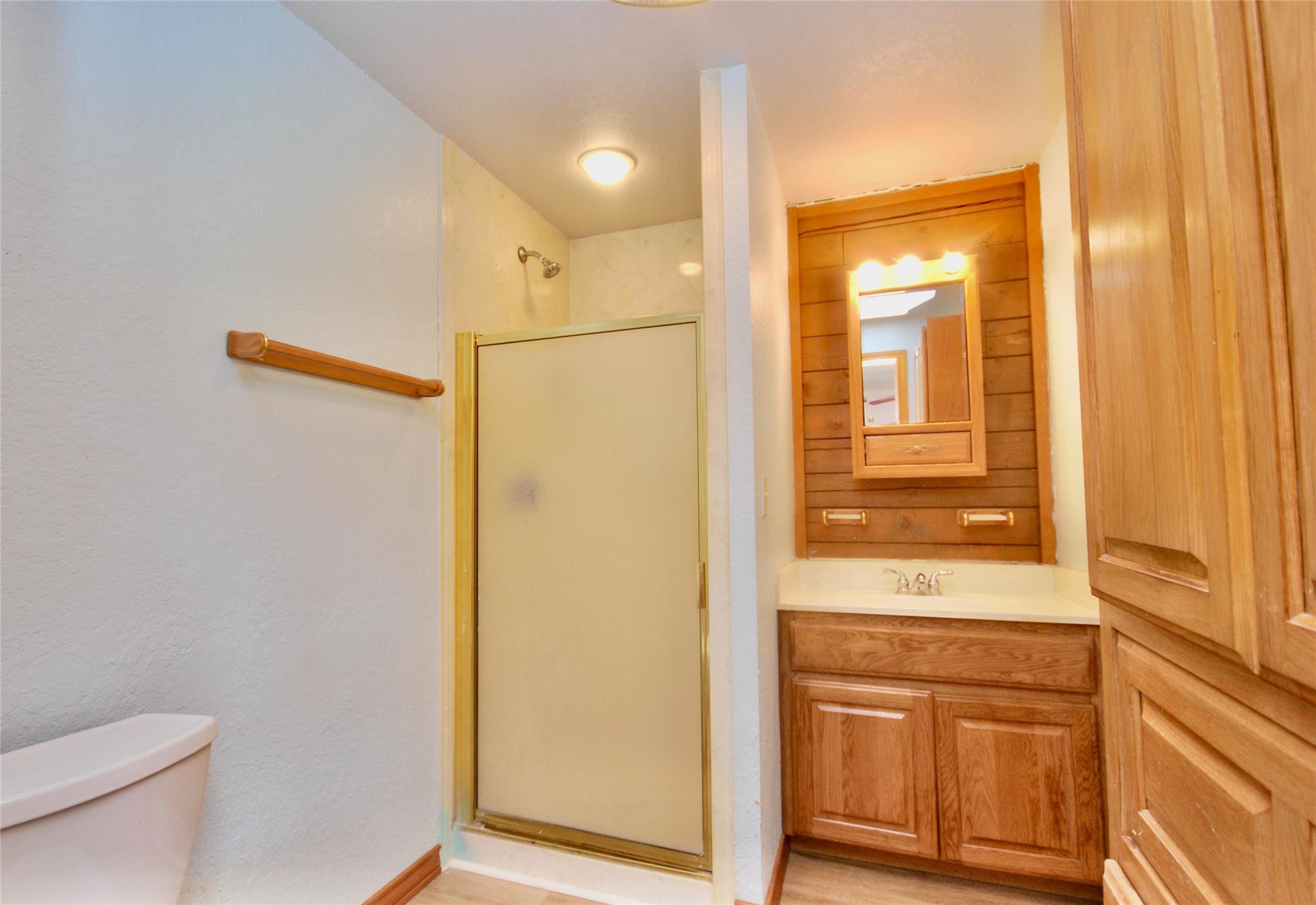 2725 Old Lehmann Rd, Kingsbury, TX 78638