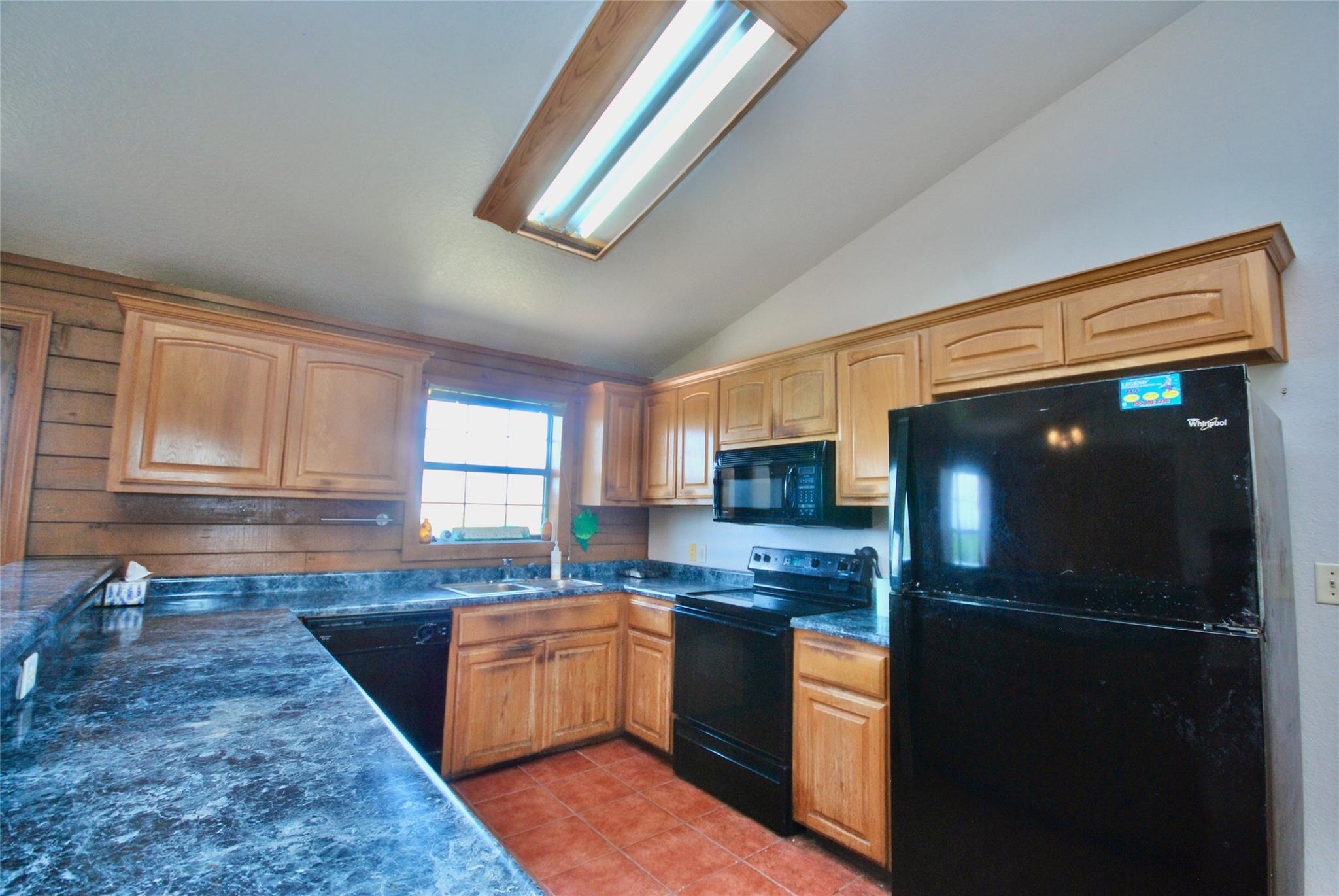 2725 Old Lehmann Rd, Kingsbury, TX 78638