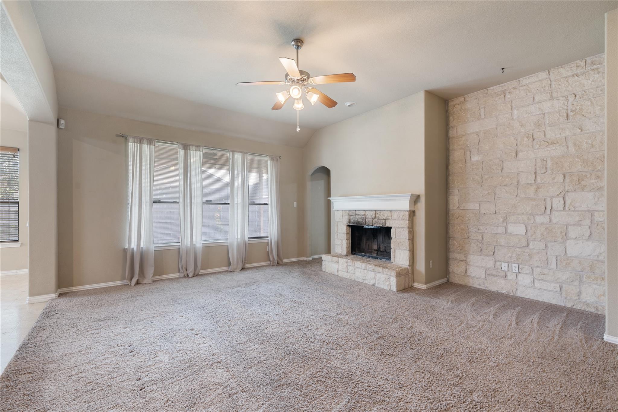 1155 Star Meadow Dr, Kyle, TX 78640