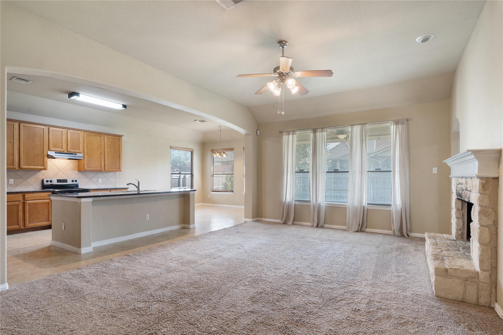 1155 Star Meadow Dr, Kyle, TX 78640