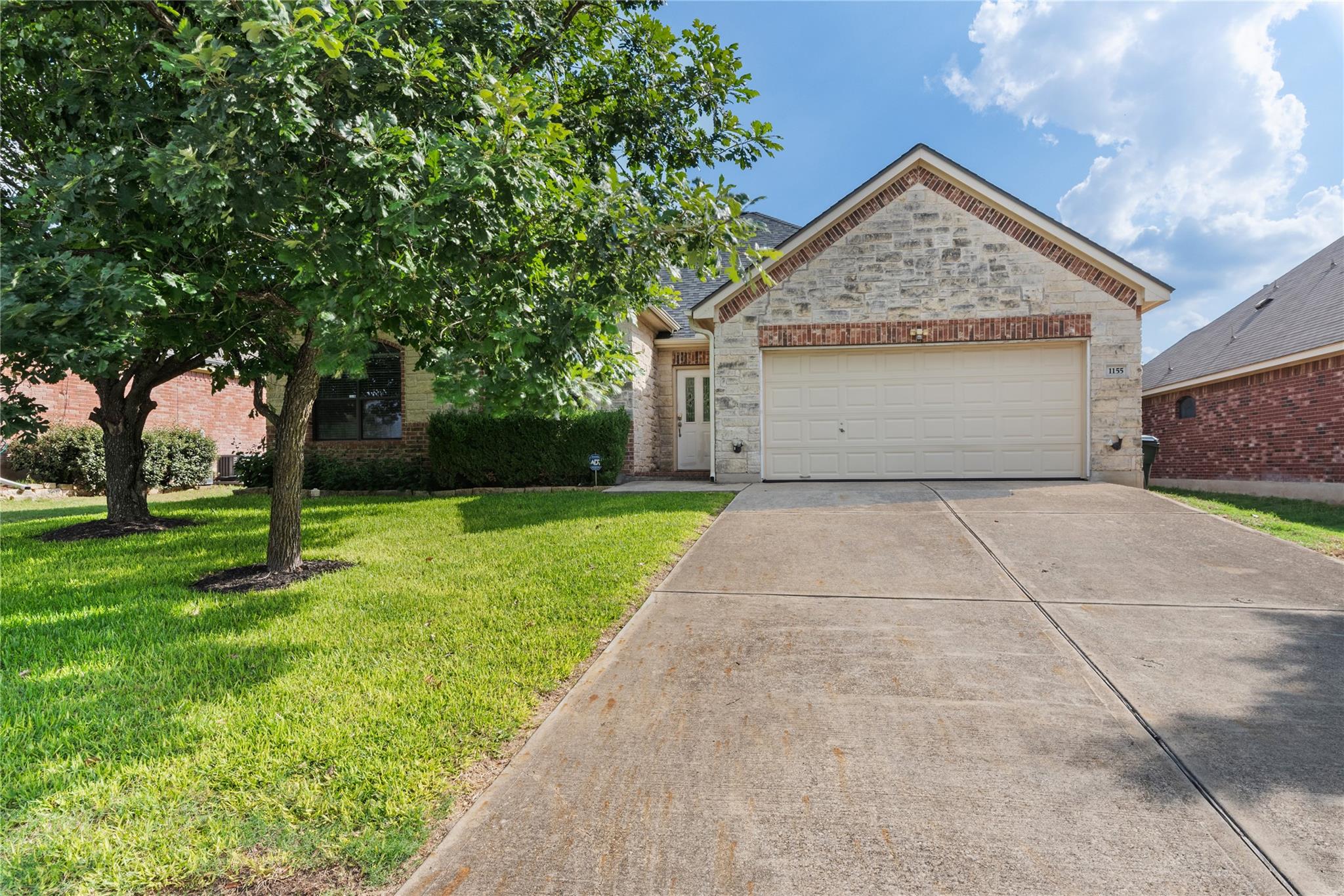 1155 Star Meadow Dr, Kyle, TX 78640