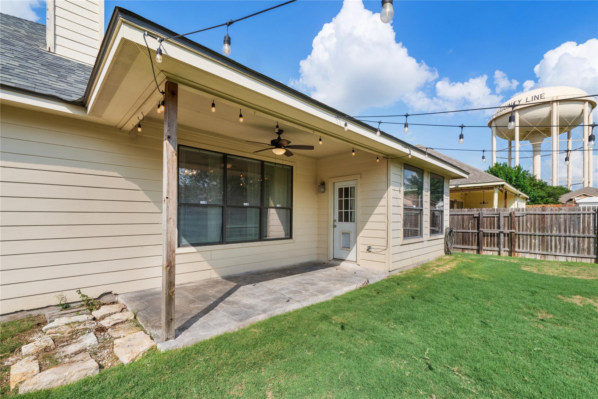 1155 Star Meadow Dr, Kyle, TX 78640