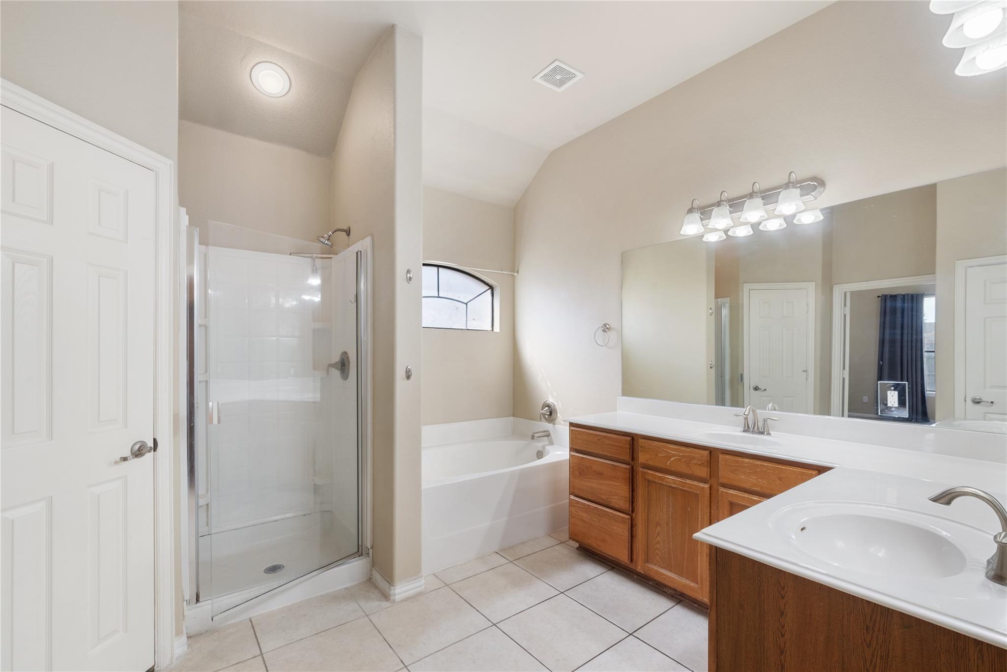 1155 Star Meadow Dr, Kyle, TX 78640