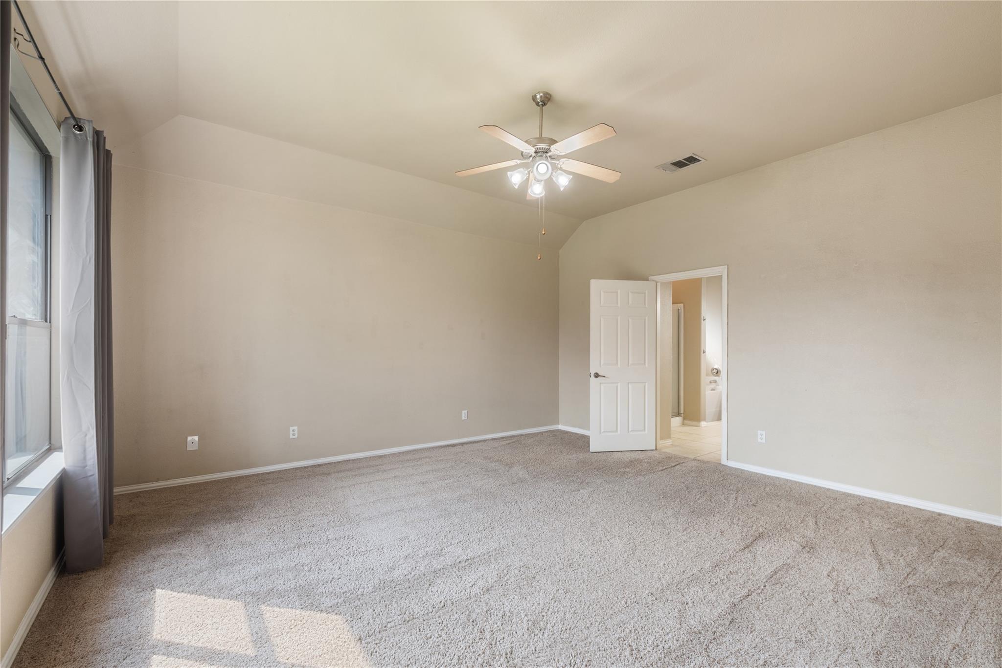 1155 Star Meadow Dr, Kyle, TX 78640