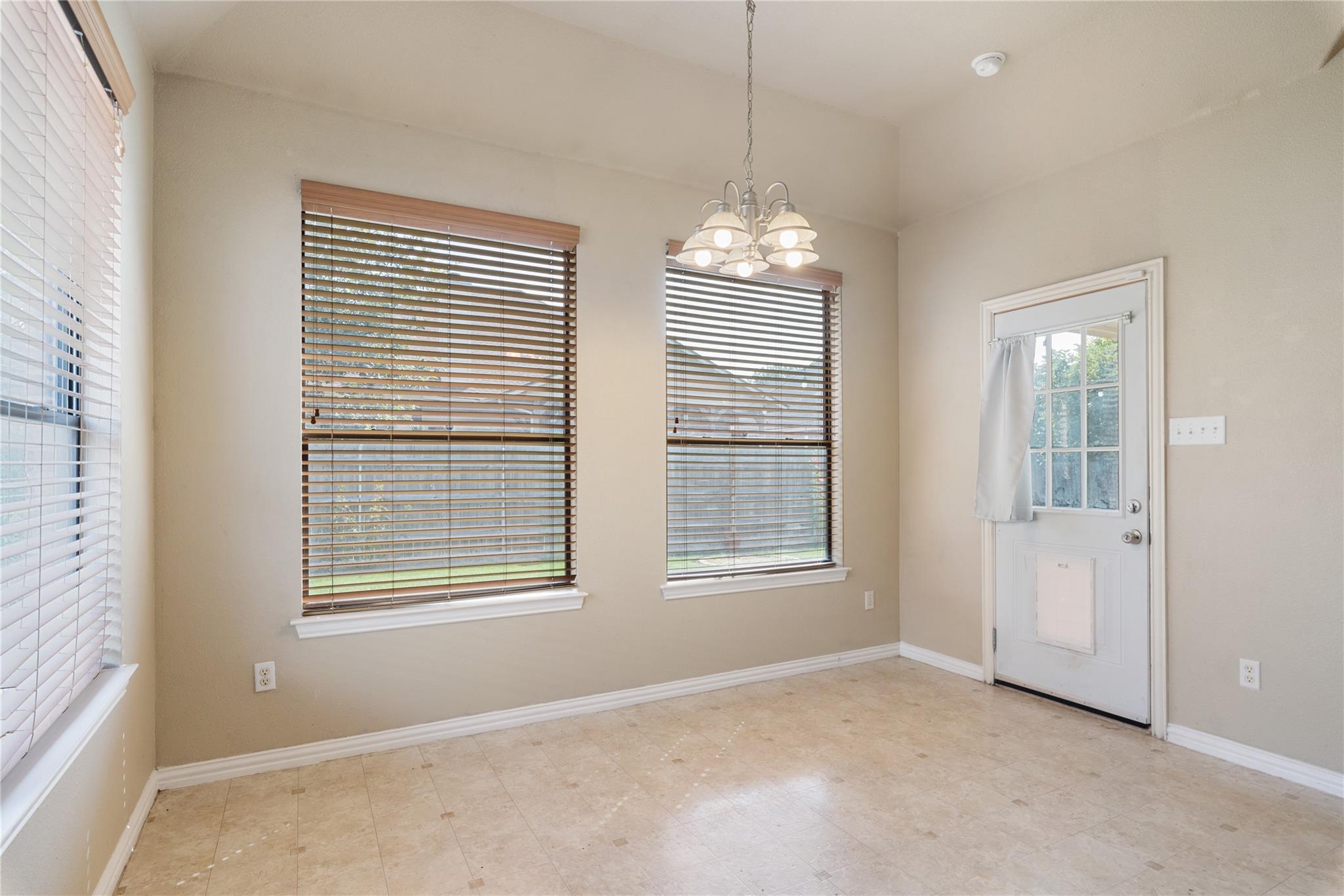 1155 Star Meadow Dr, Kyle, TX 78640