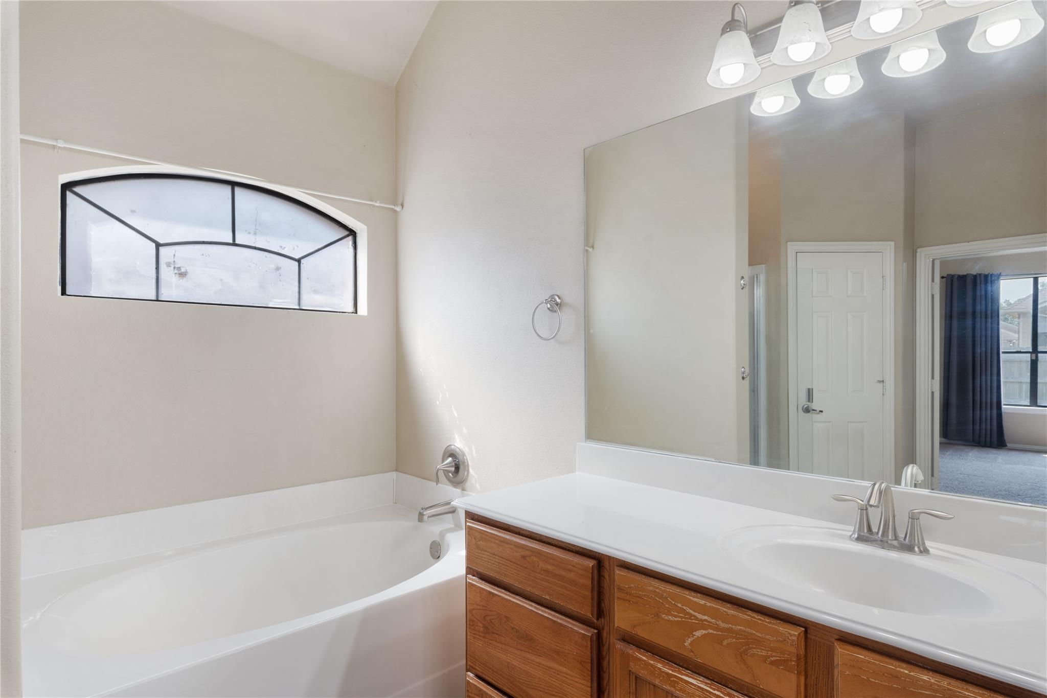 1155 Star Meadow Dr, Kyle, TX 78640