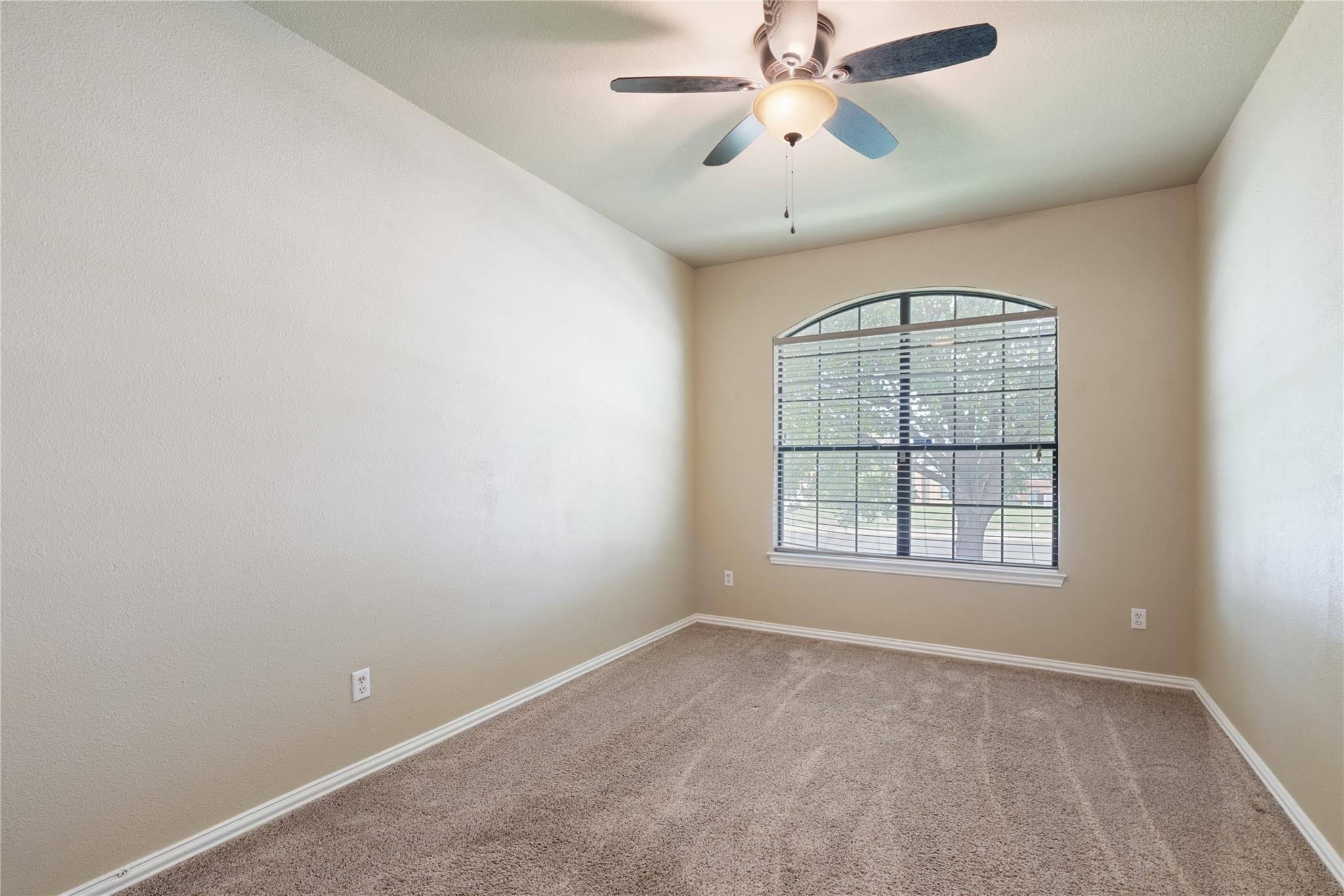 1155 Star Meadow Dr, Kyle, TX 78640