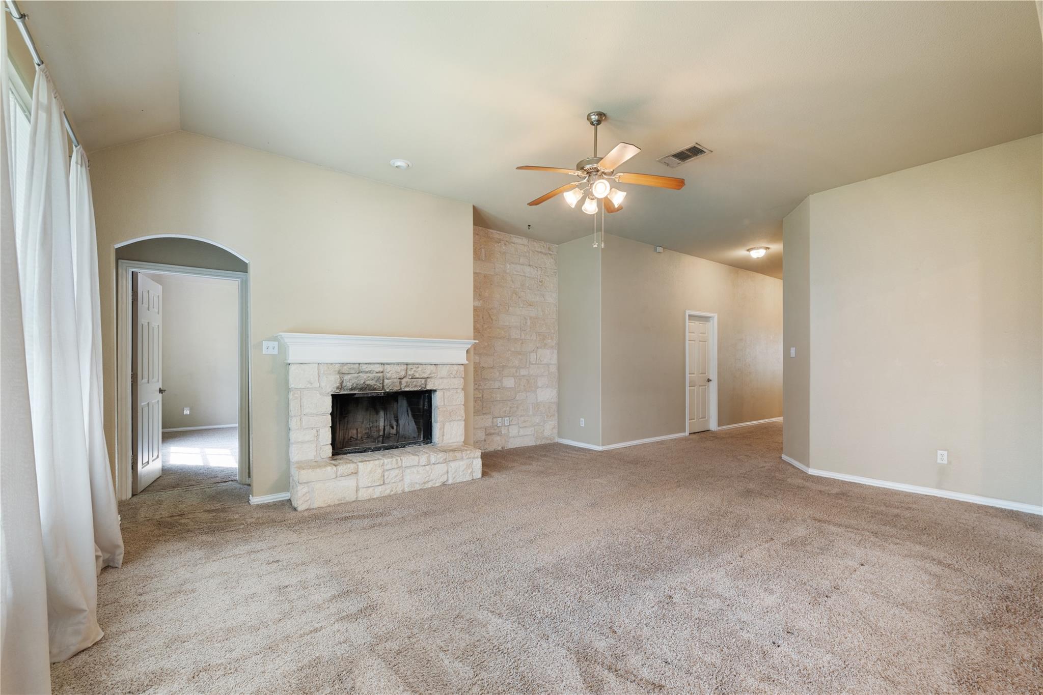 1155 Star Meadow Dr, Kyle, TX 78640
