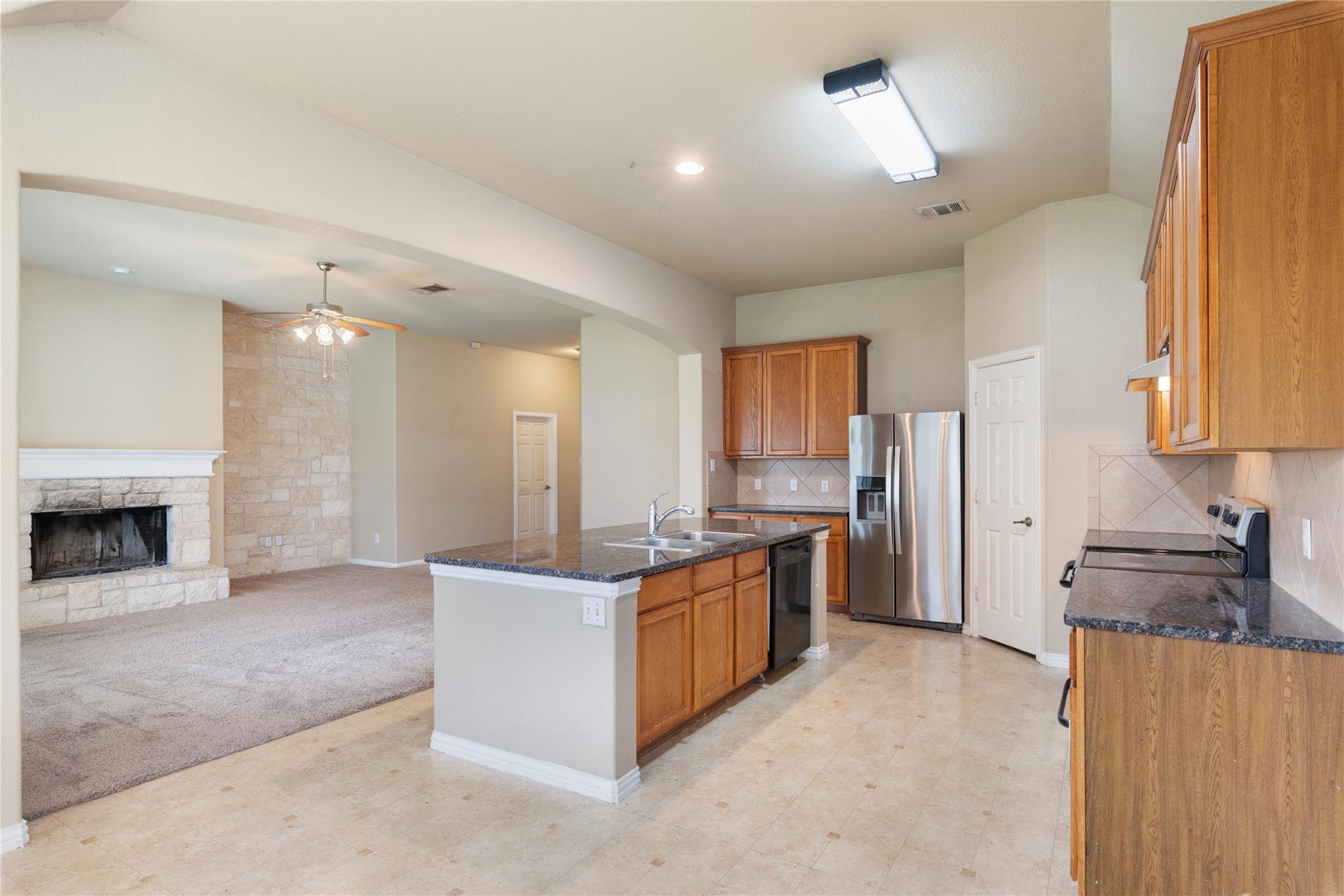 1155 Star Meadow Dr, Kyle, TX 78640