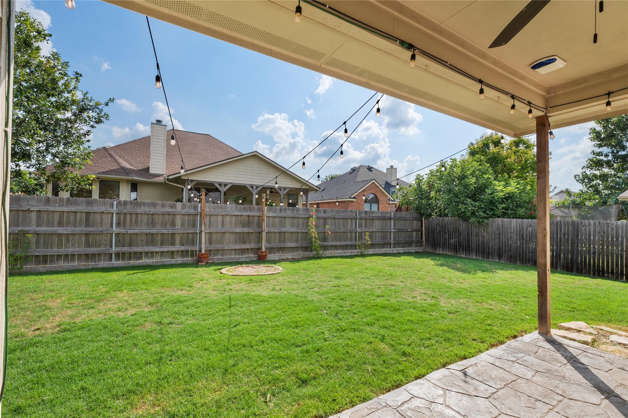1155 Star Meadow Dr, Kyle, TX 78640
