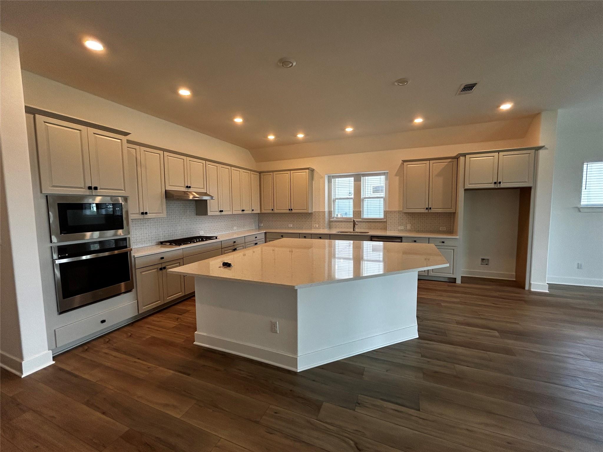 653 Wolf Ridge Rd Rd, Georgetown, TX 78628