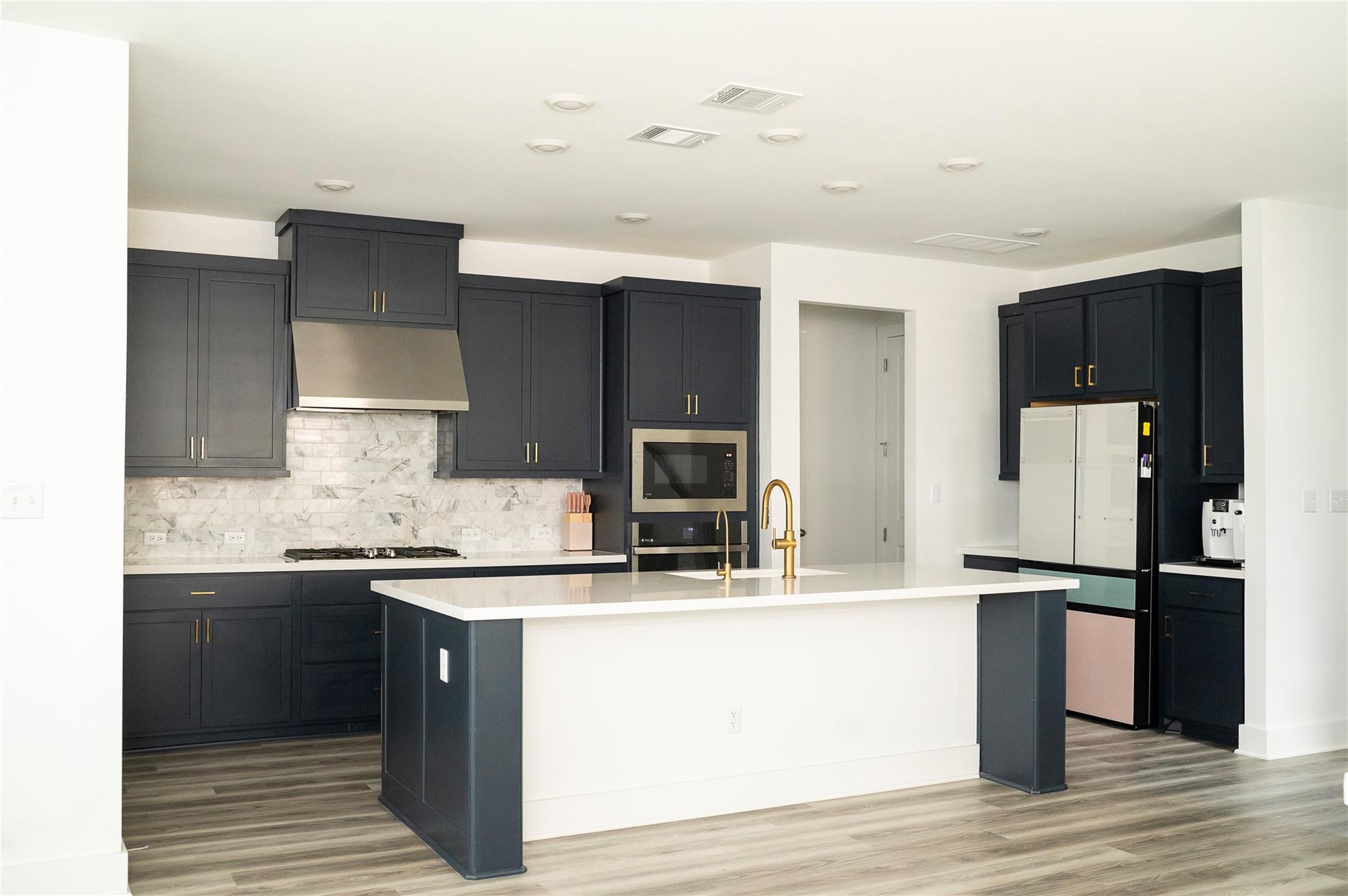 600 Schooner Trl, Leander, TX 78641