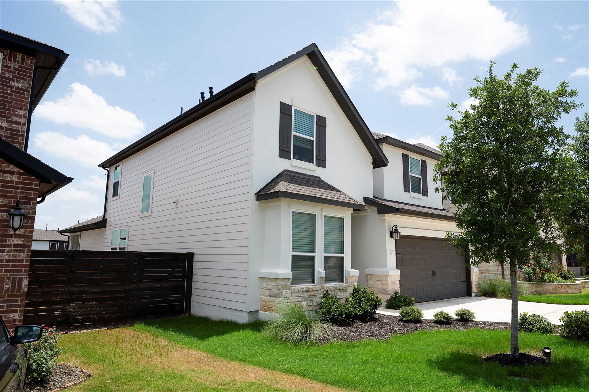 600 Schooner Trl, Leander, TX 78641