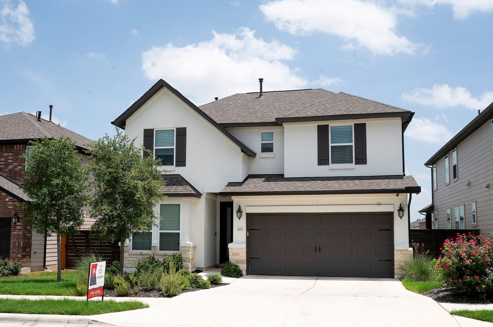 600 Schooner Trl, Leander, TX 78641