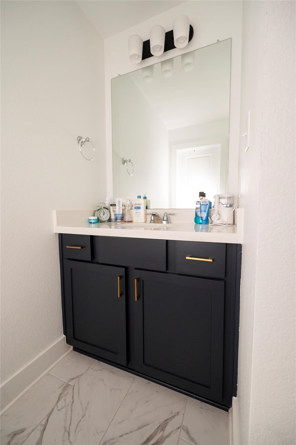 600 Schooner Trl, Leander, TX 78641