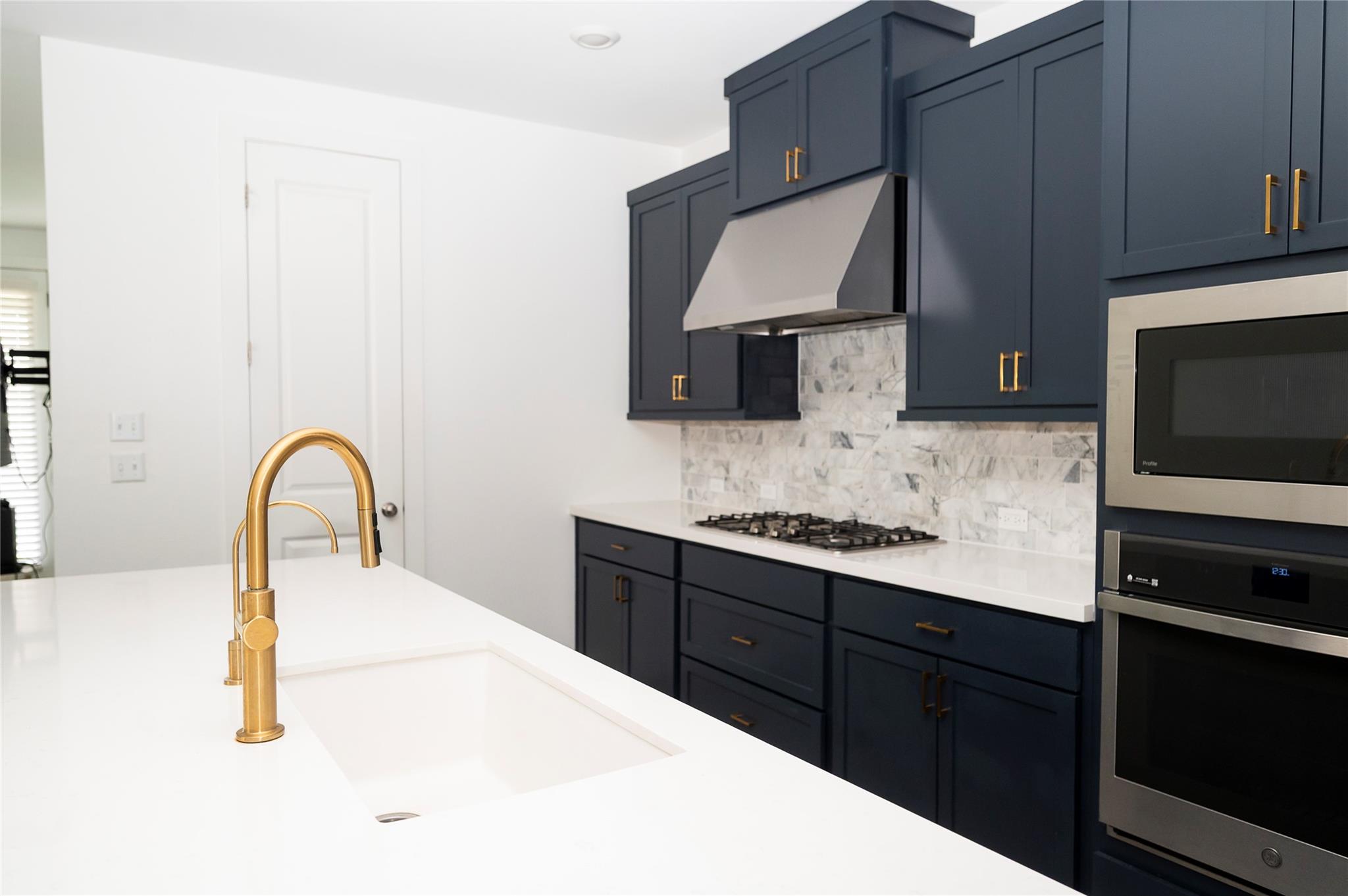 600 Schooner Trl, Leander, TX 78641