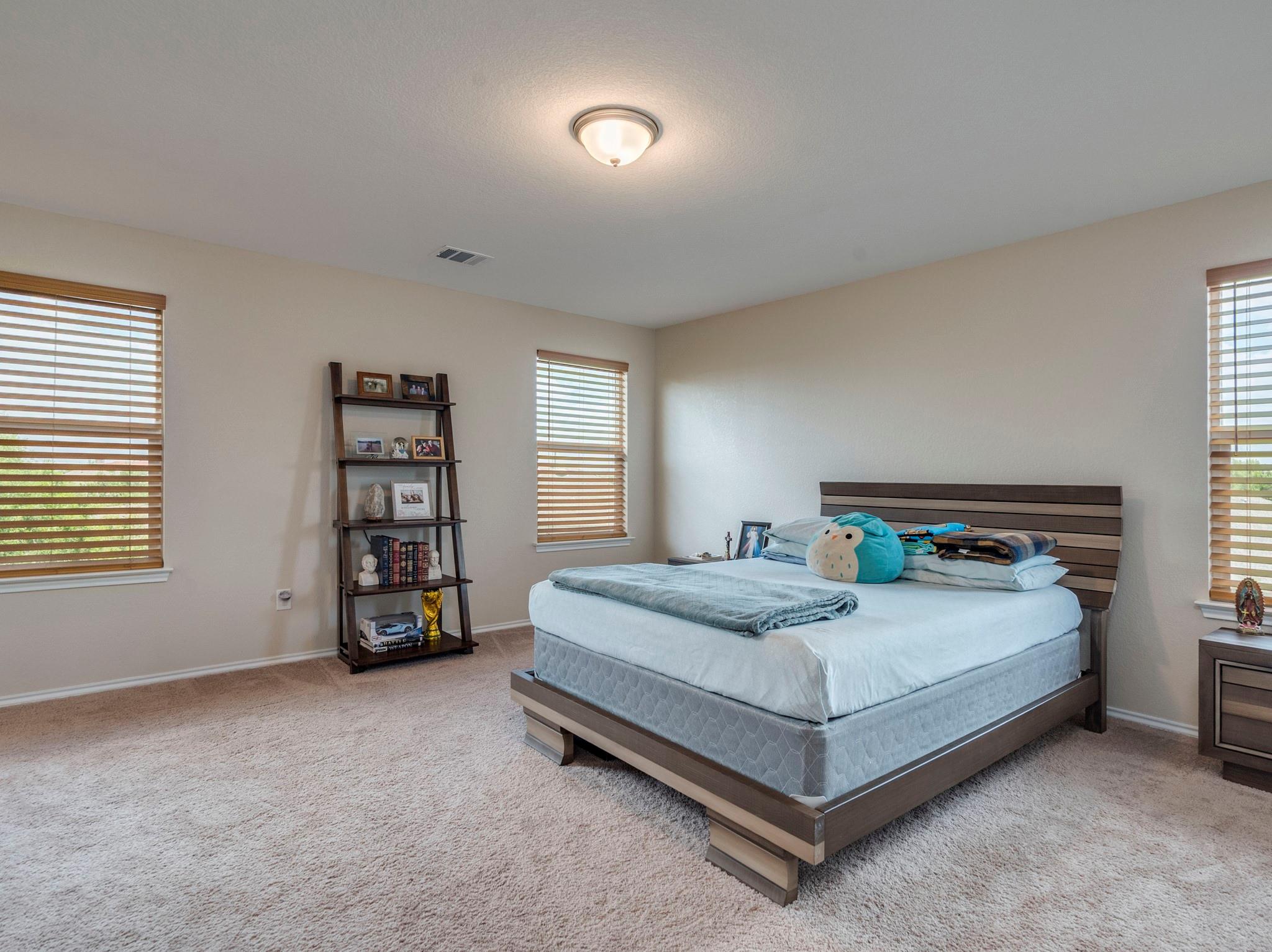270 Fuchsia St, Kyle, TX 78640