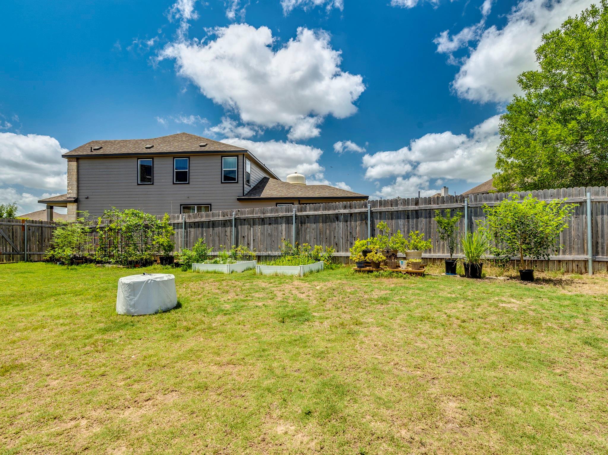 270 Fuchsia St, Kyle, TX 78640
