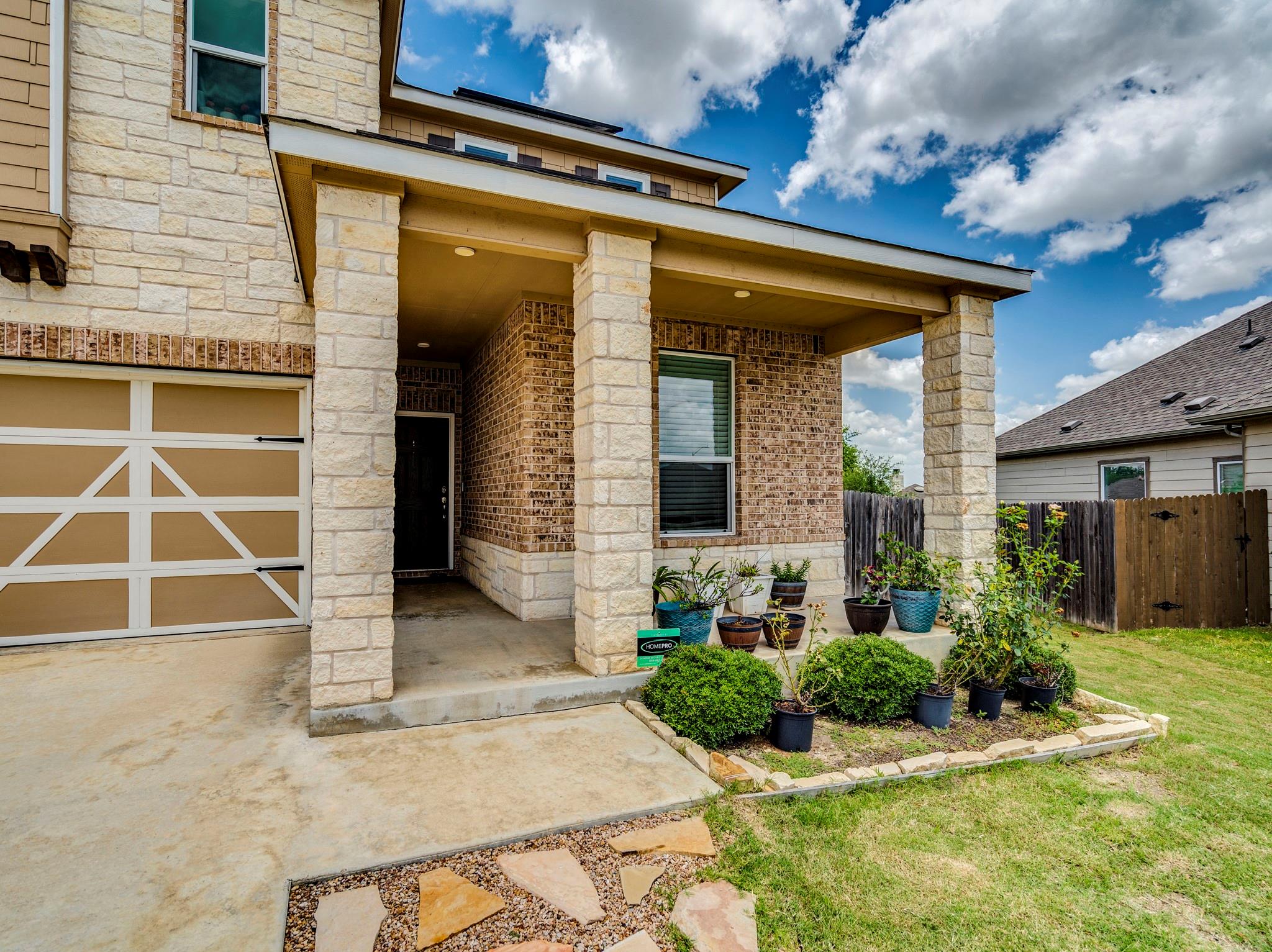 270 Fuchsia St, Kyle, TX 78640