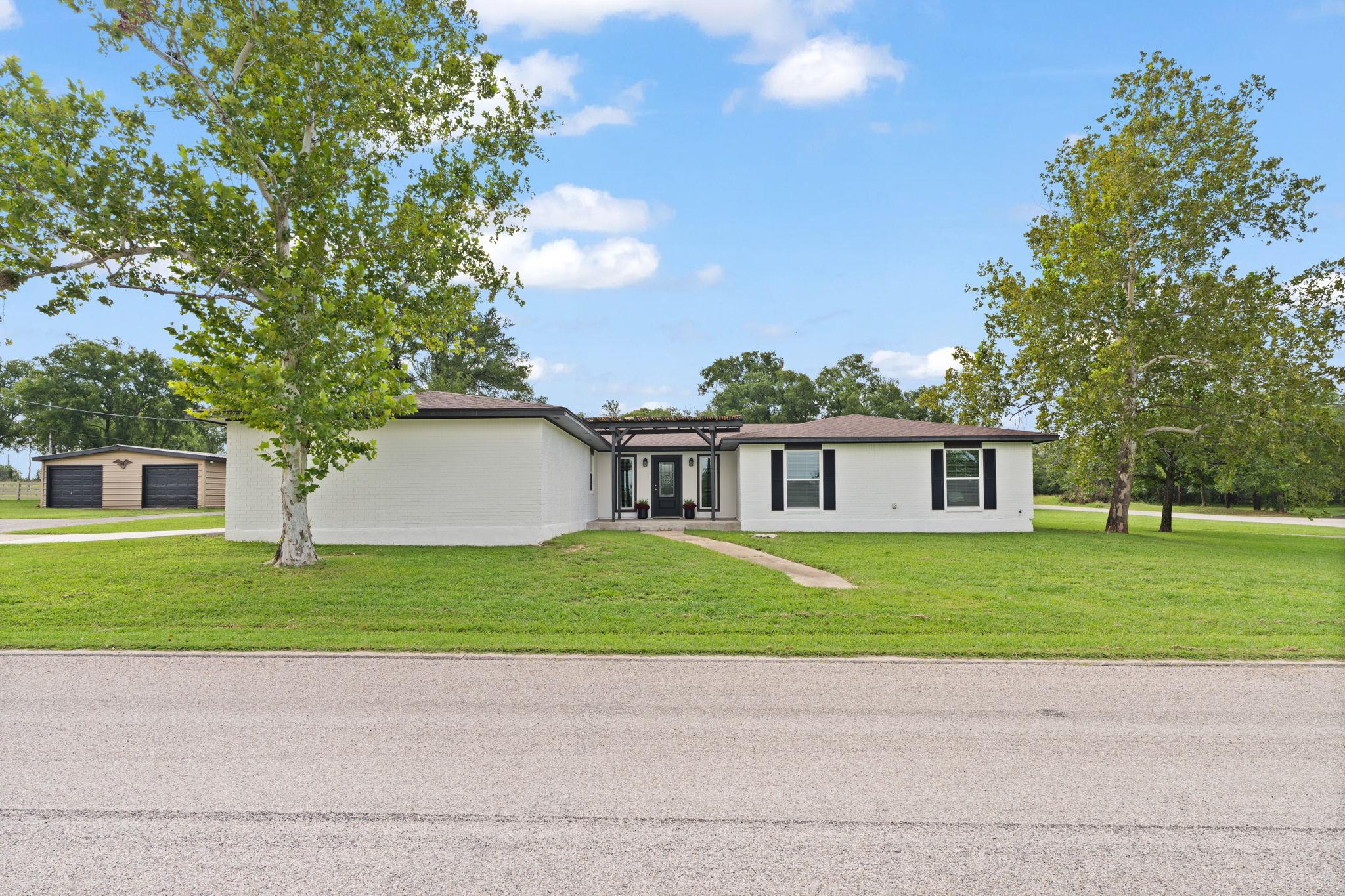 2701 Park View Dr, Marble Falls, TX 78654