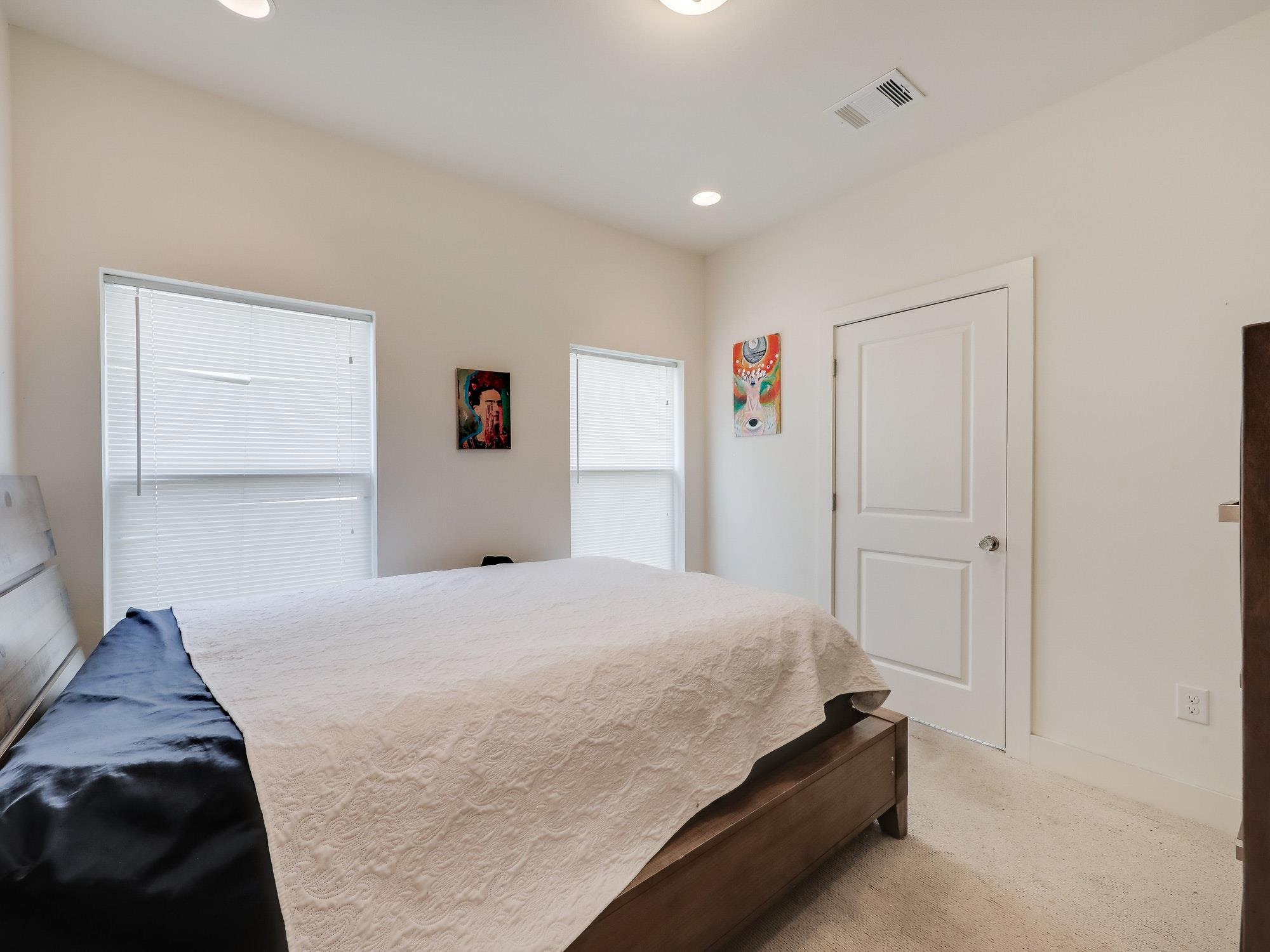 1109 Euphoria Bnd # 33, Austin, TX 78702