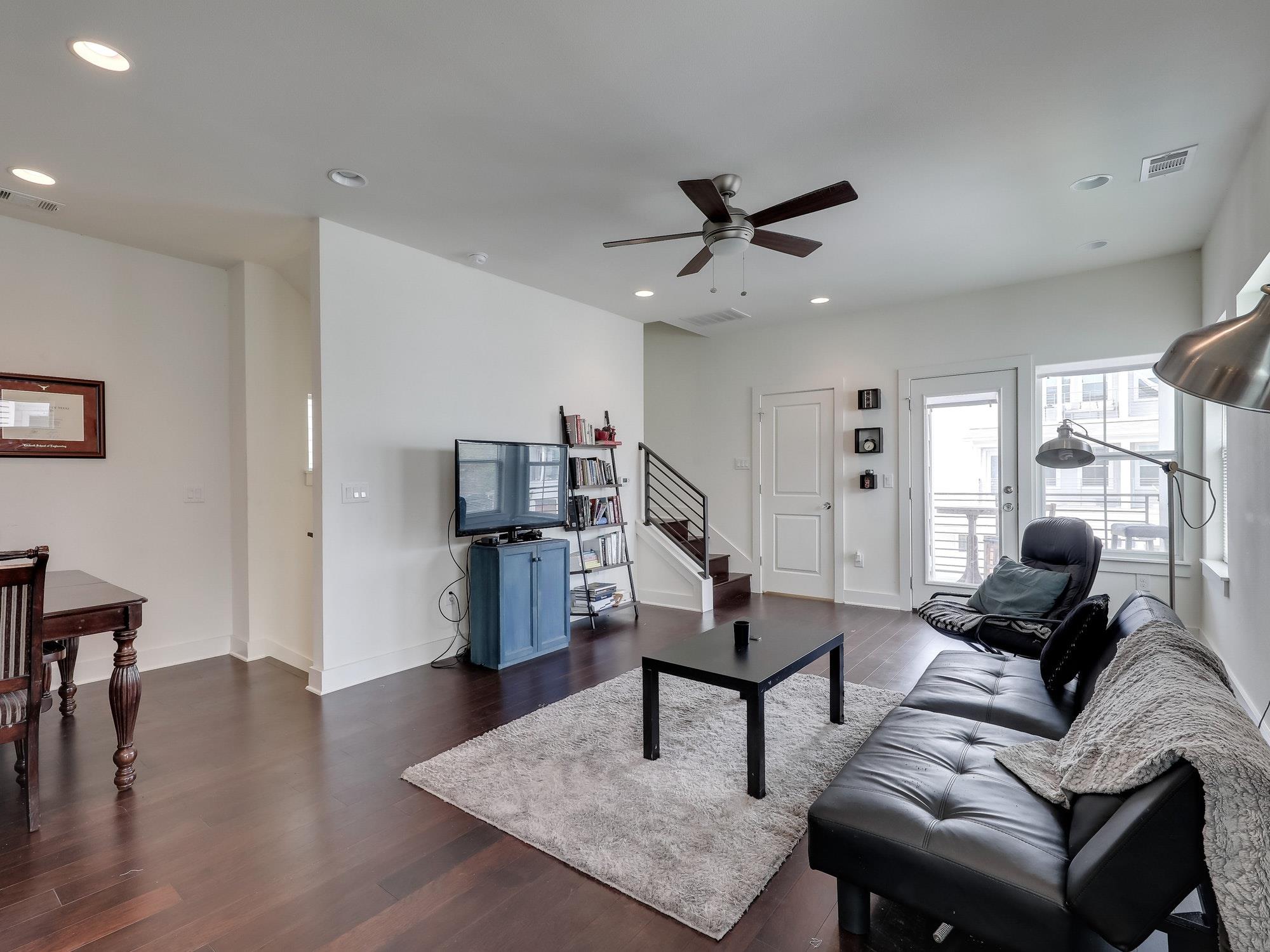1109 Euphoria Bnd # 33, Austin, TX 78702