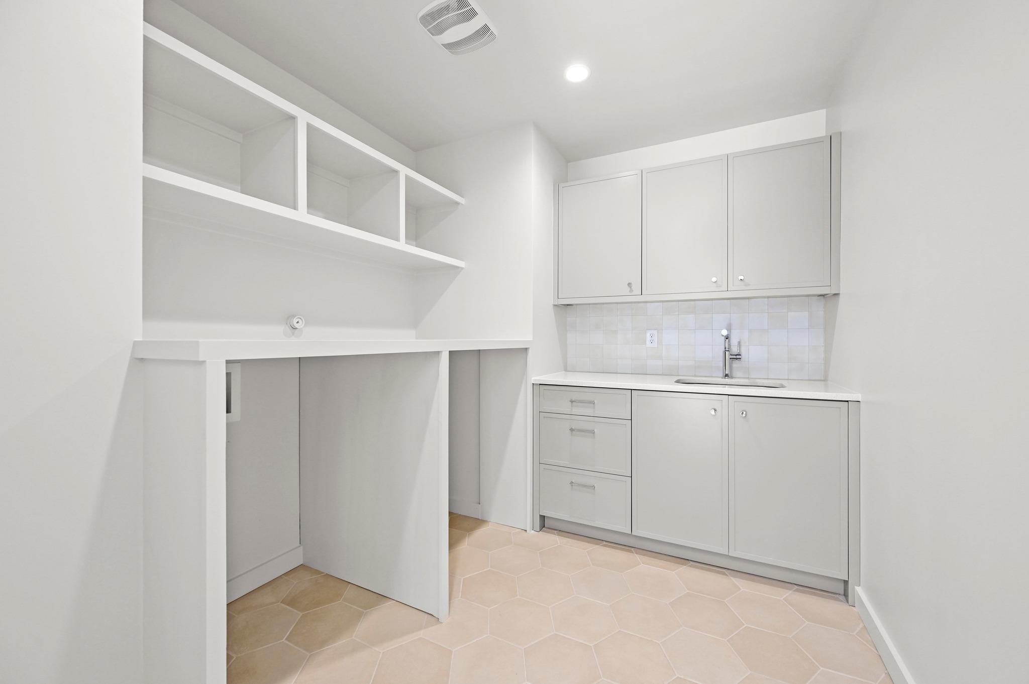 2001 Circle Haven, Austin, TX 78741