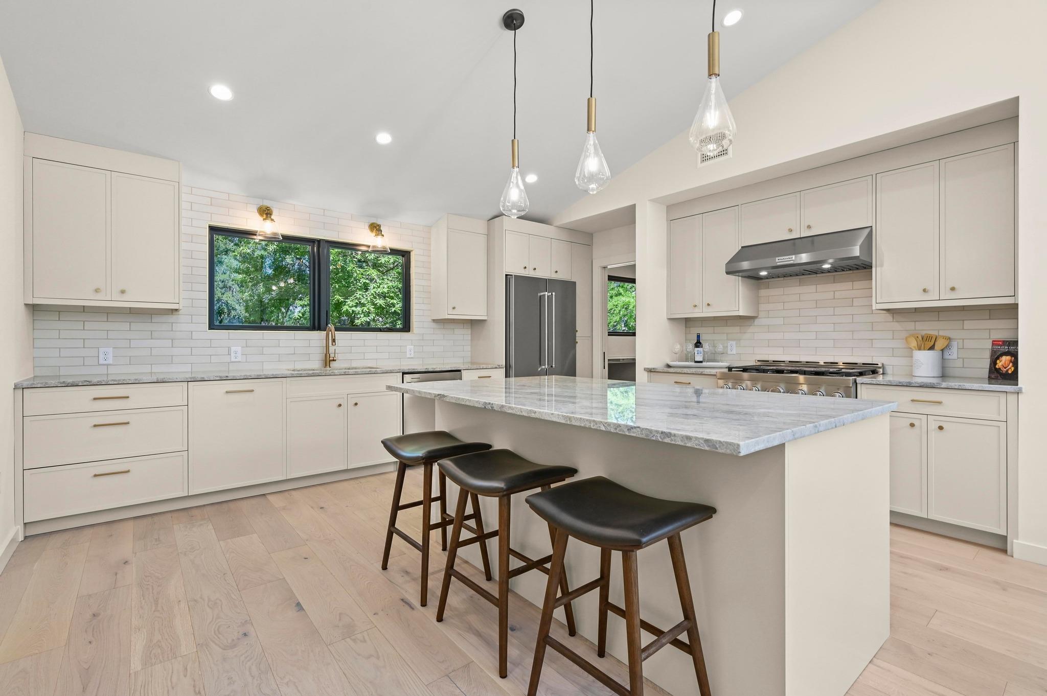 2001 Circle Haven, Austin, TX 78741