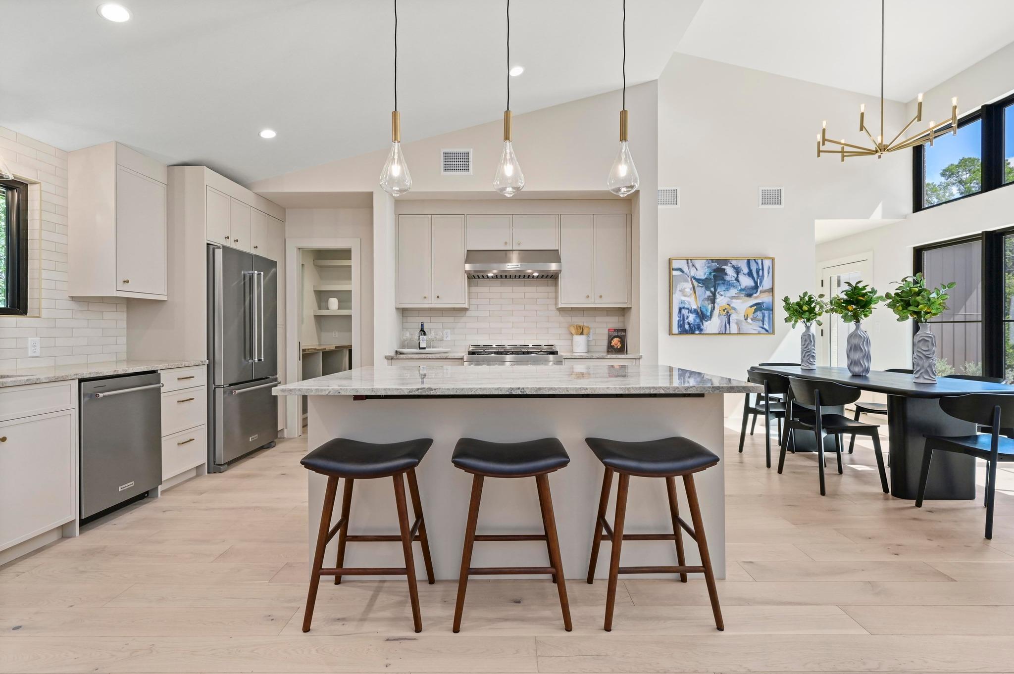 2001 Circle Haven, Austin, TX 78741