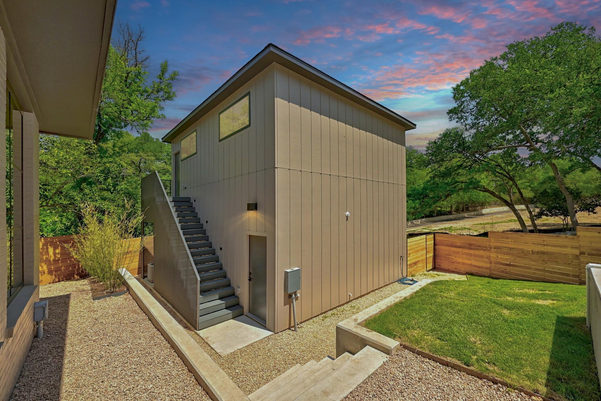 2001 Circle Haven, Austin, TX 78741