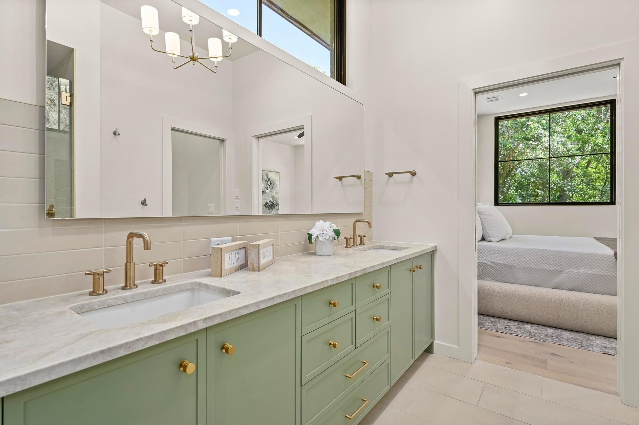 2001 Circle Haven, Austin, TX 78741