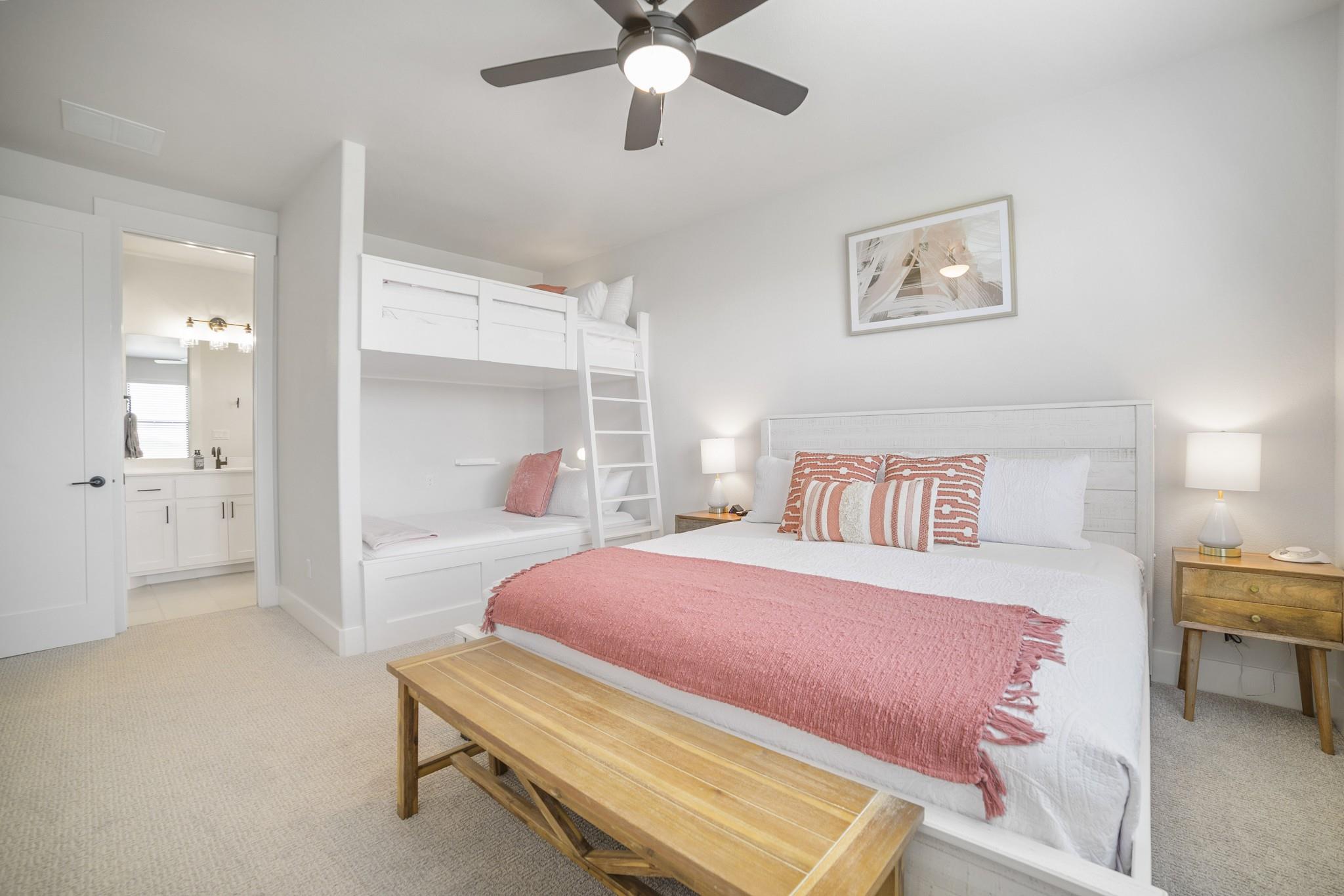 218 Sleepy Oaks Dr, Kingsland, TX 78639