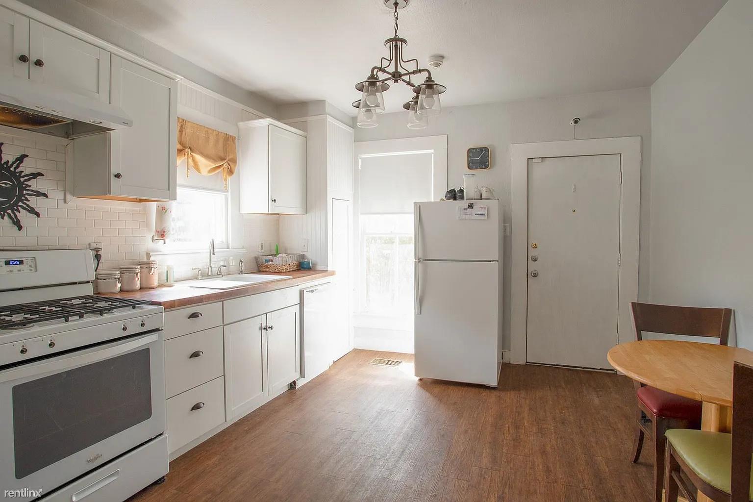 431 Lindsey St, San Marcos, TX 78666