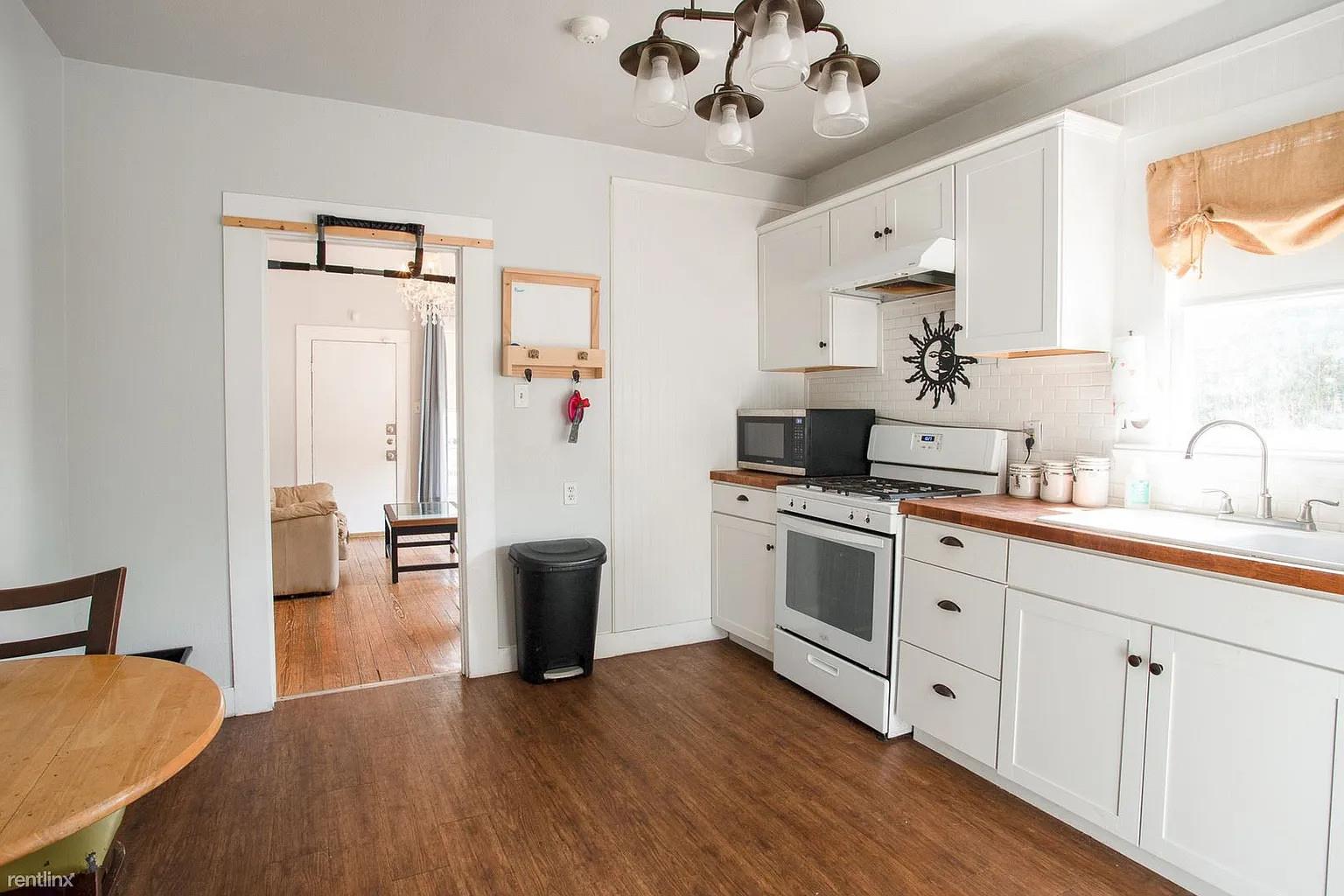 431 Lindsey St, San Marcos, TX 78666