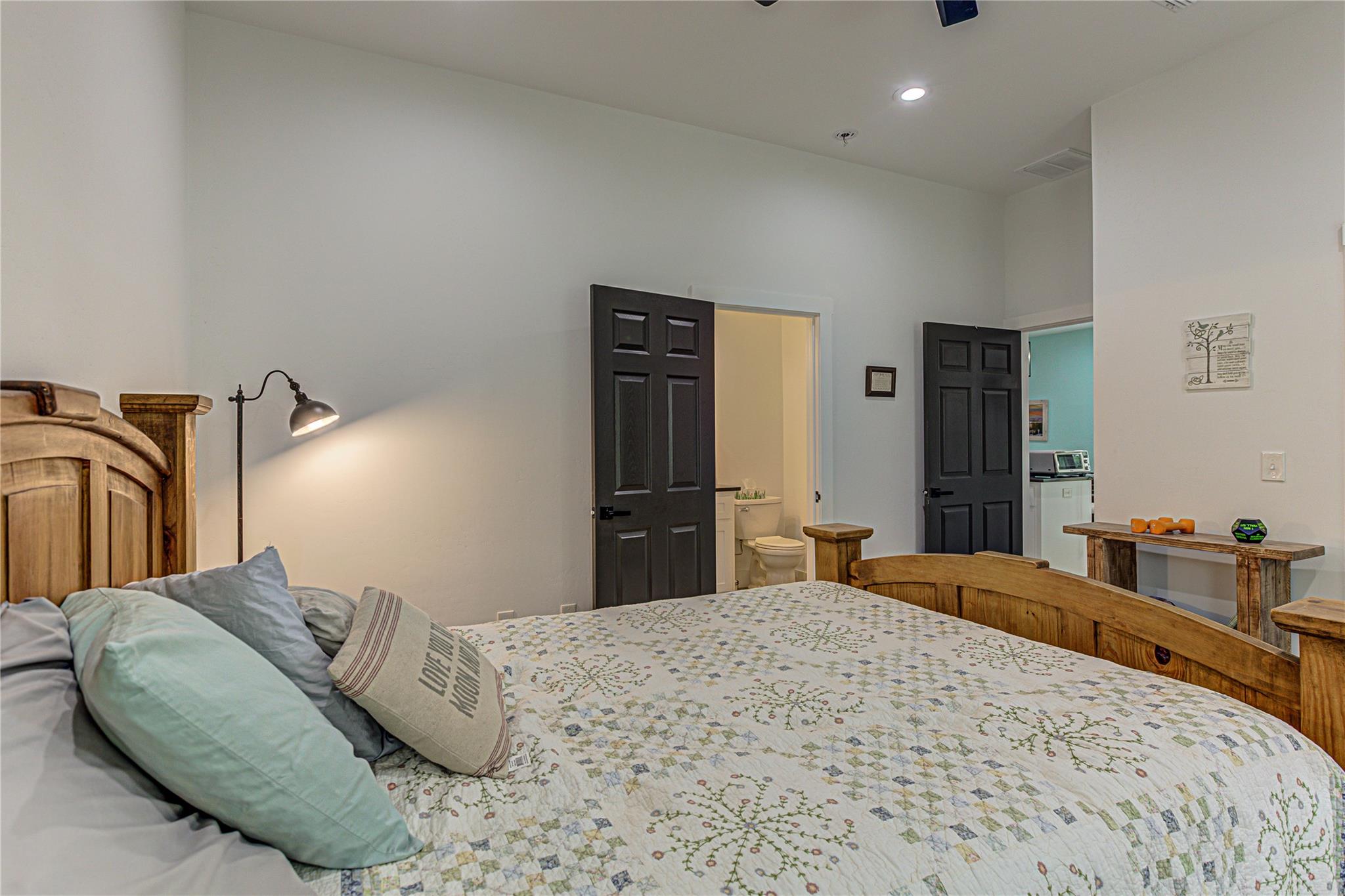 627 Aspen Ln, Cottonwood Shores, TX 78657