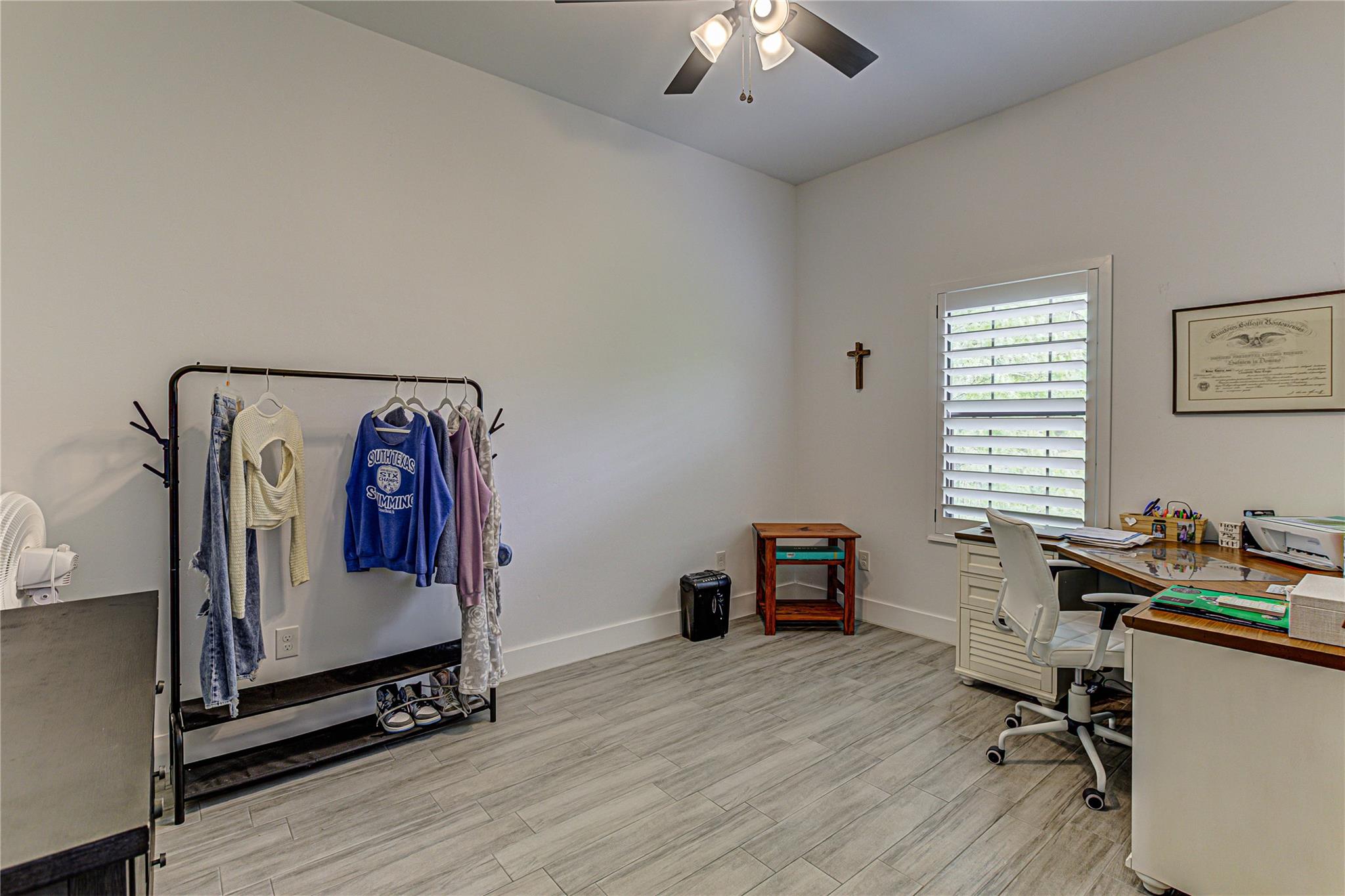 627 Aspen Ln, Cottonwood Shores, TX 78657