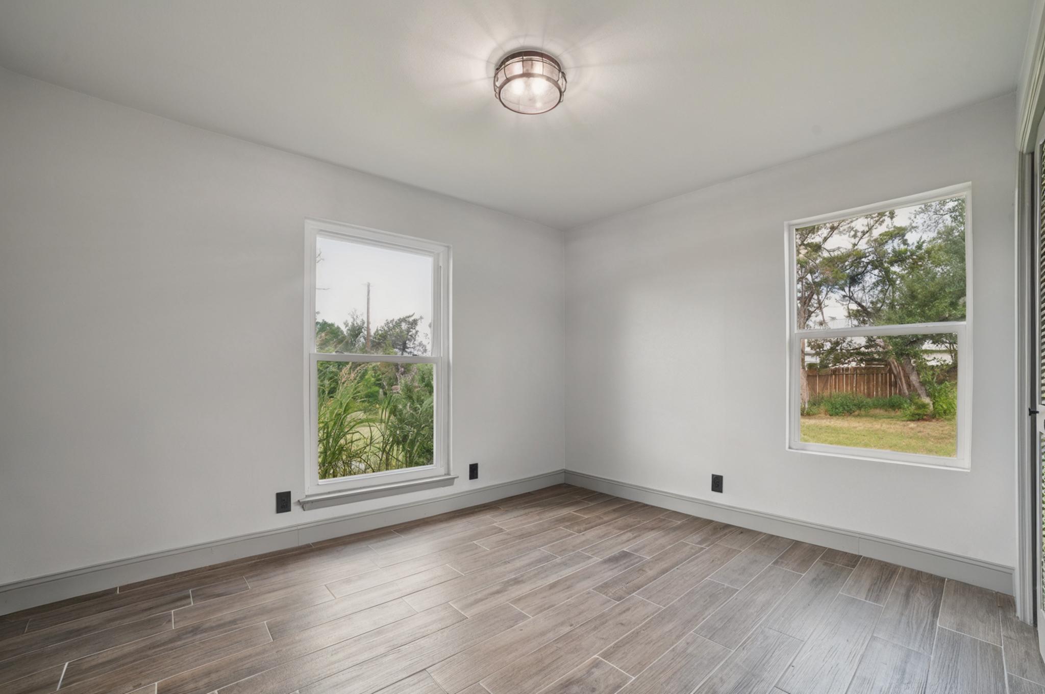9600 Claxton Dr, Austin, TX 78736