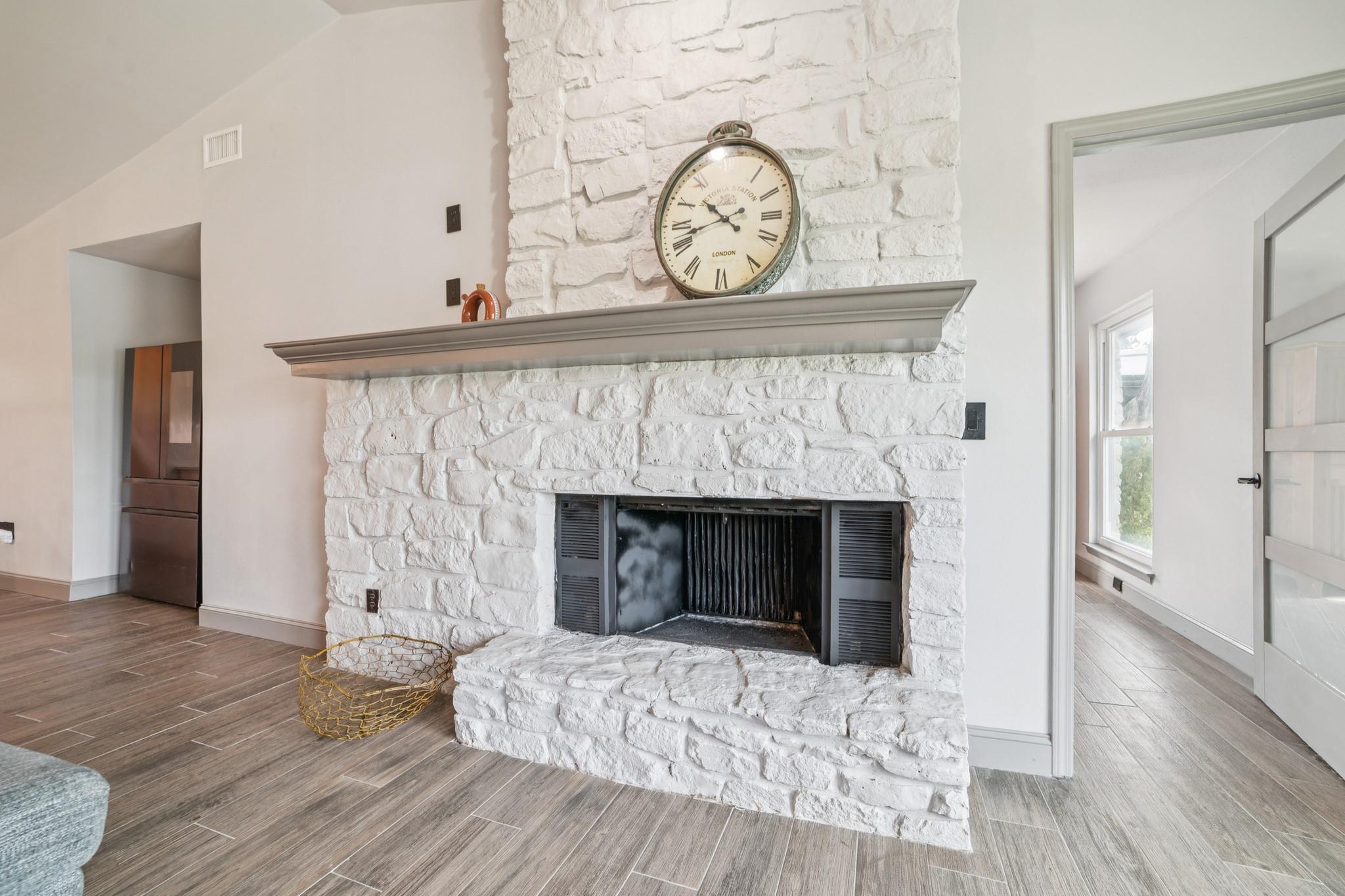 9600 Claxton Dr, Austin, TX 78736