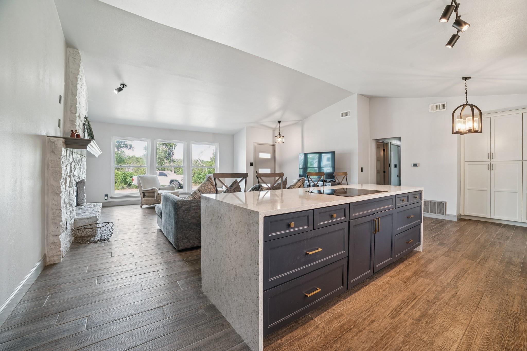 9600 Claxton Dr, Austin, TX 78736