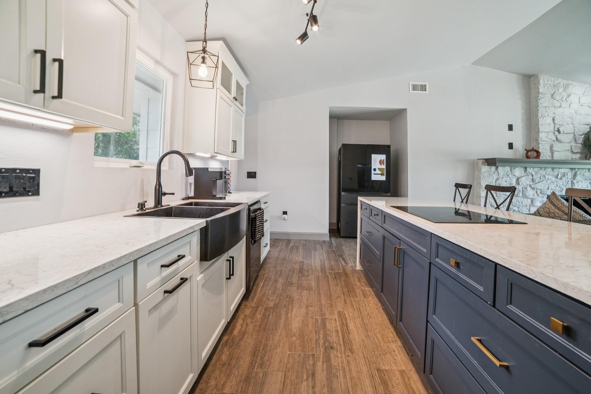 9600 Claxton Dr, Austin, TX 78736