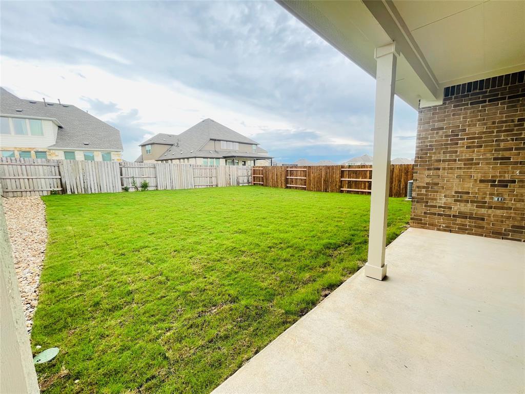2440 Bear Juice Vw, Leander, TX 78641