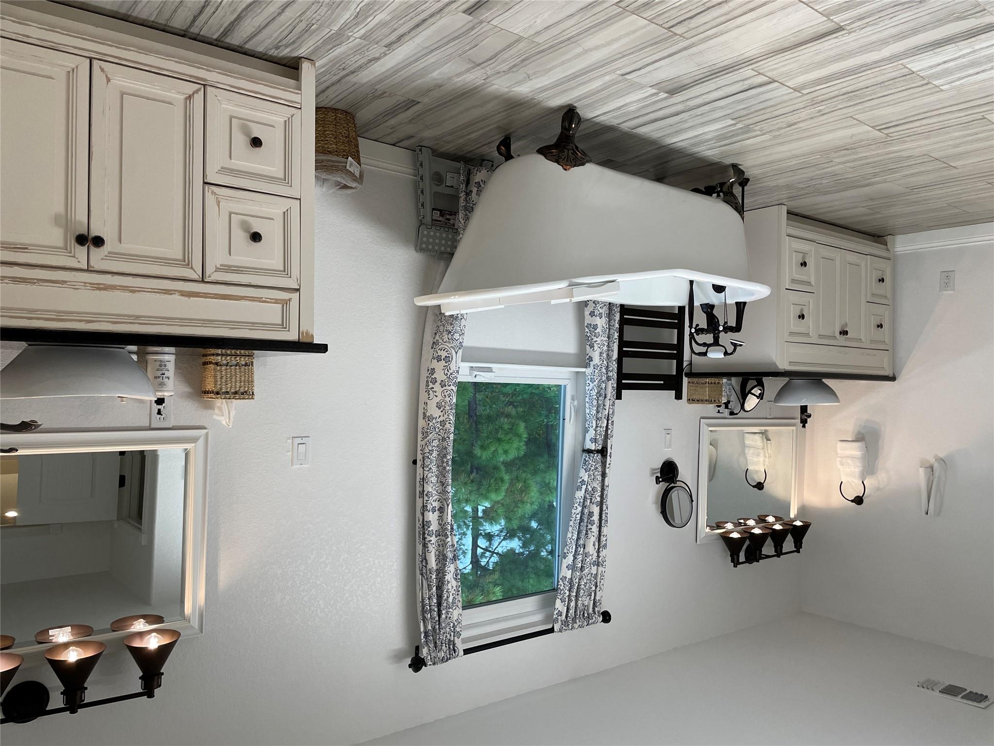 Smithville, TX 78957