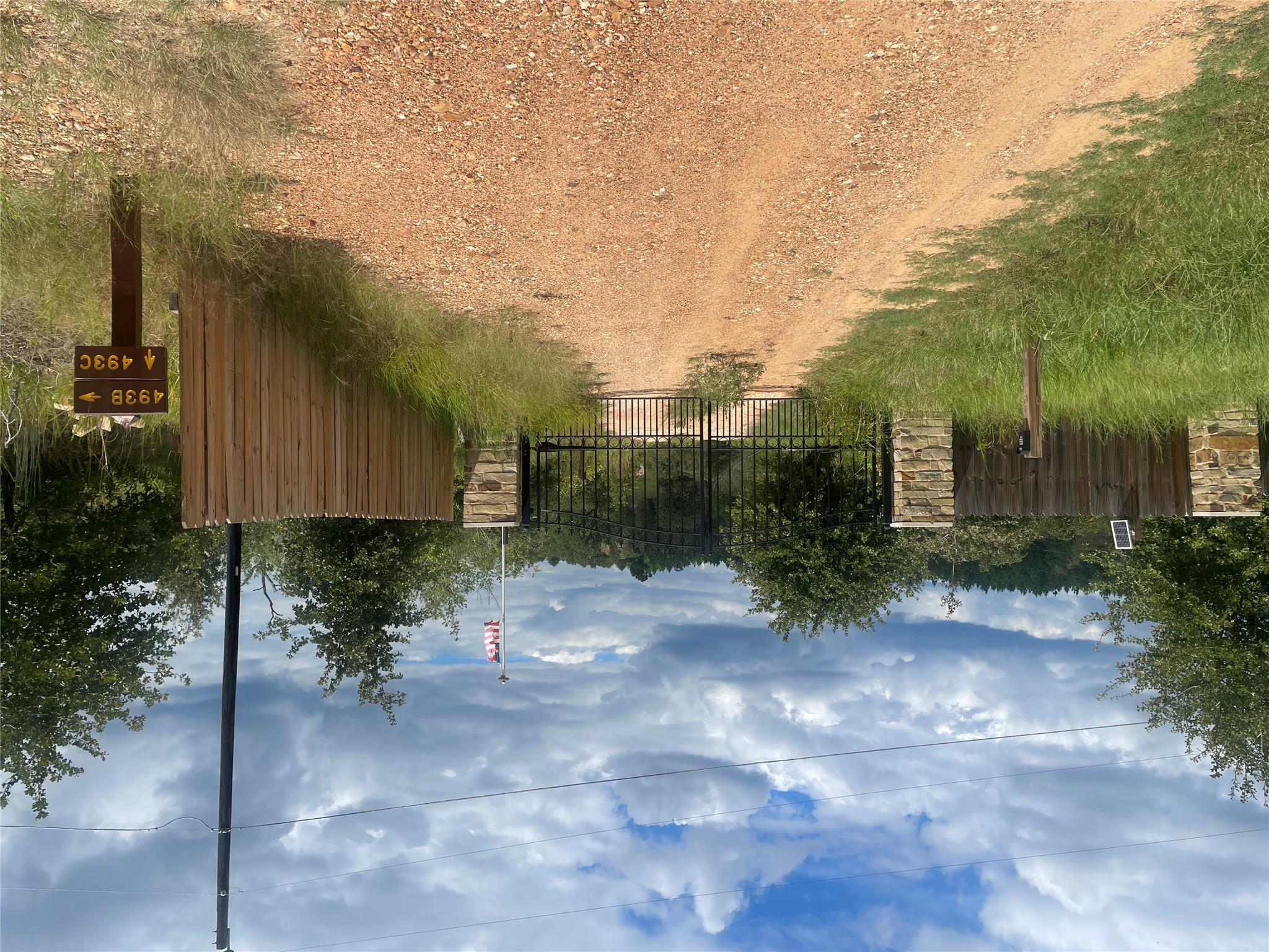 Smithville, TX 78957