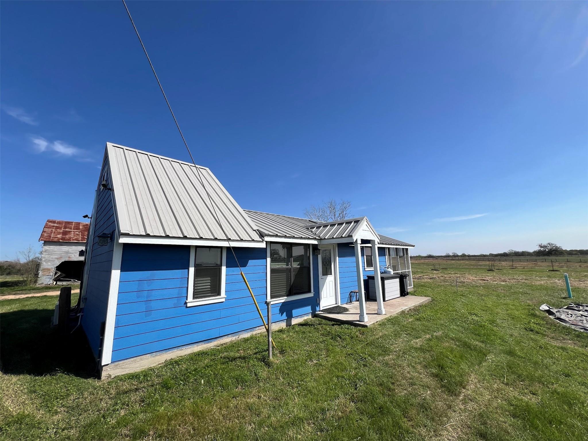 7176 Goehring Rd # B, Ledbetter, TX 78946