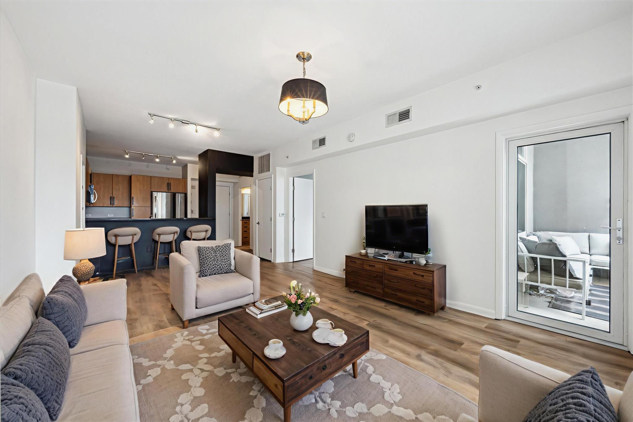 54 Rainey St # 815, Austin, TX 78701