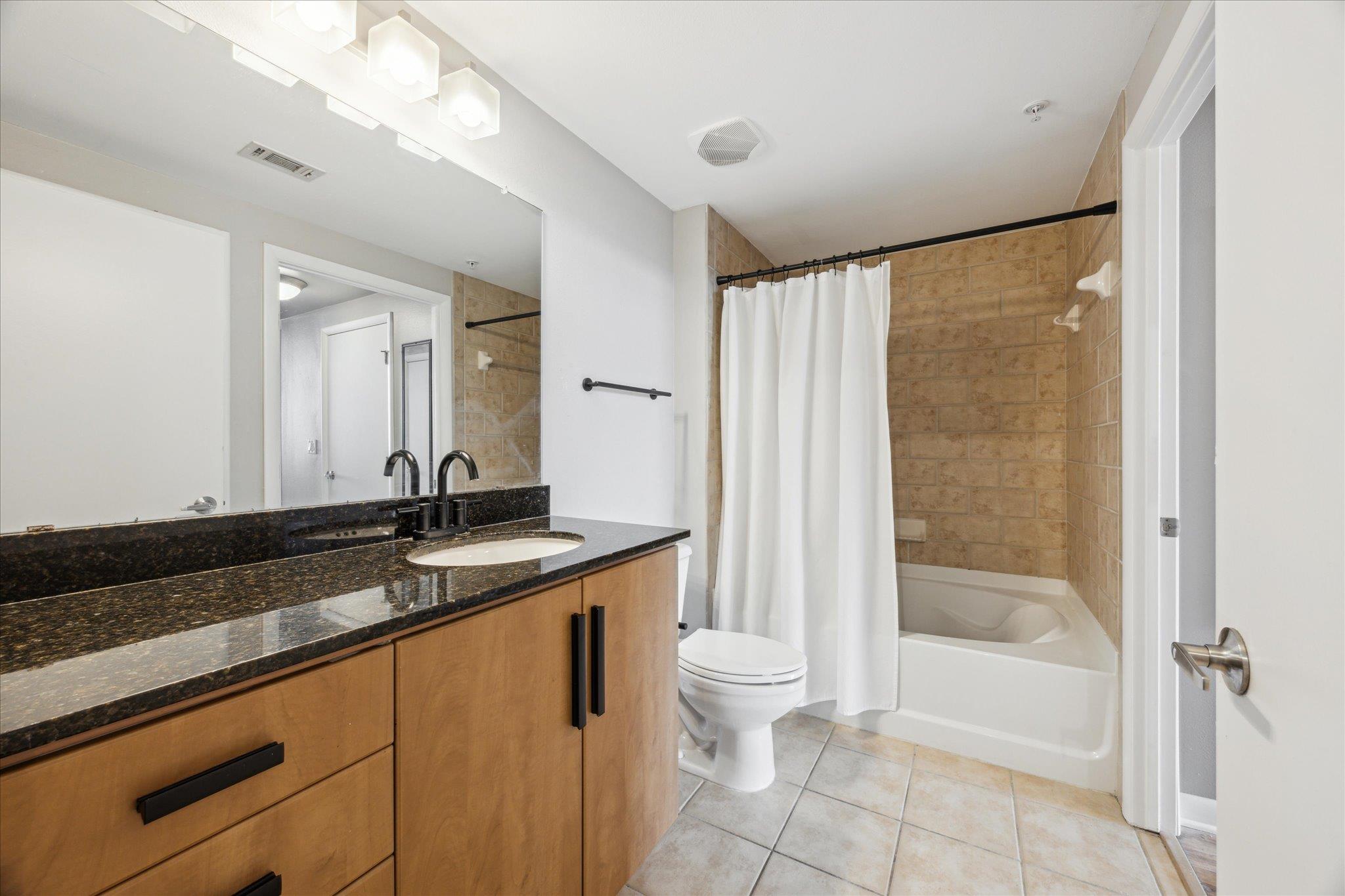 54 Rainey St # 815, Austin, TX 78701