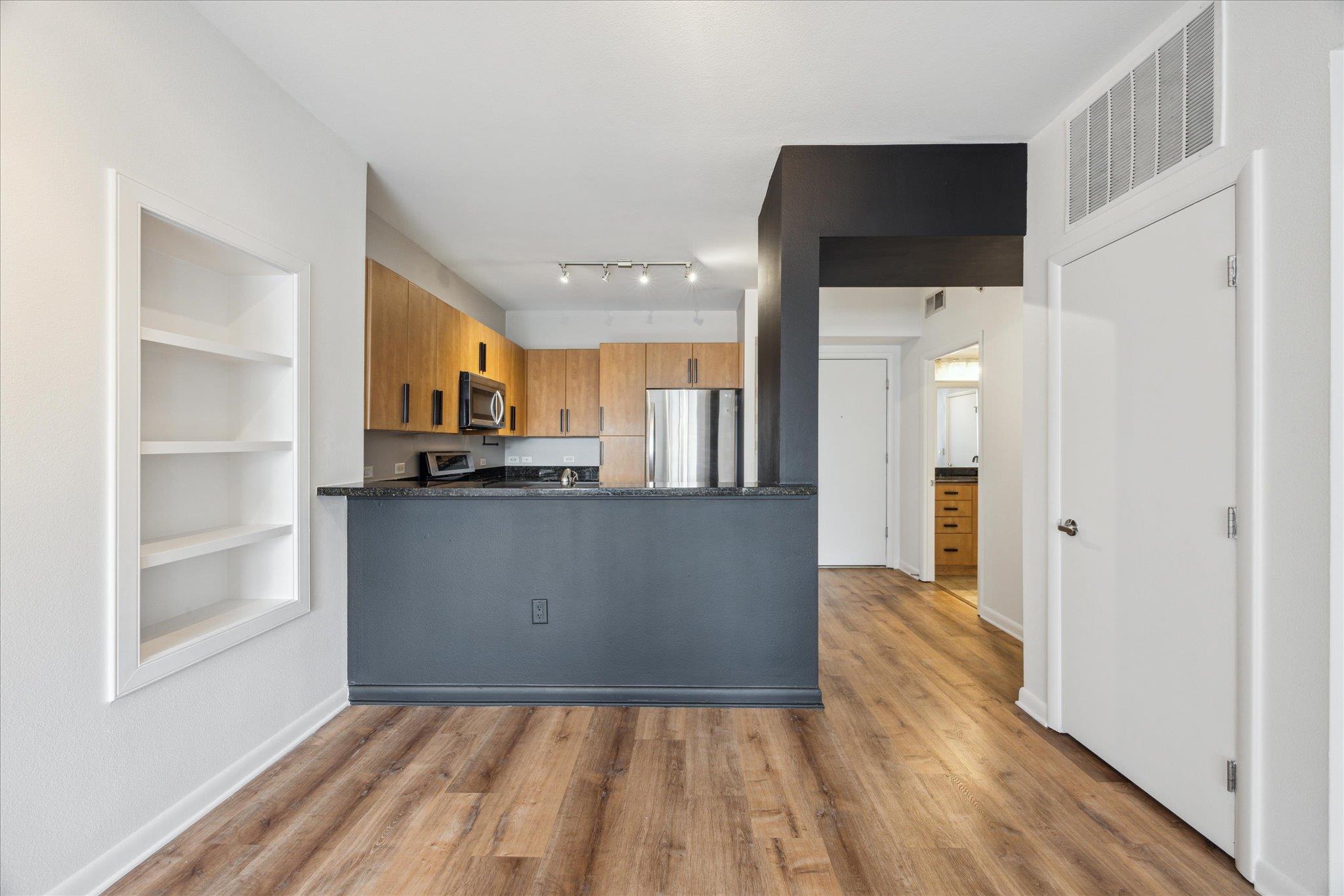 54 Rainey St # 815, Austin, TX 78701