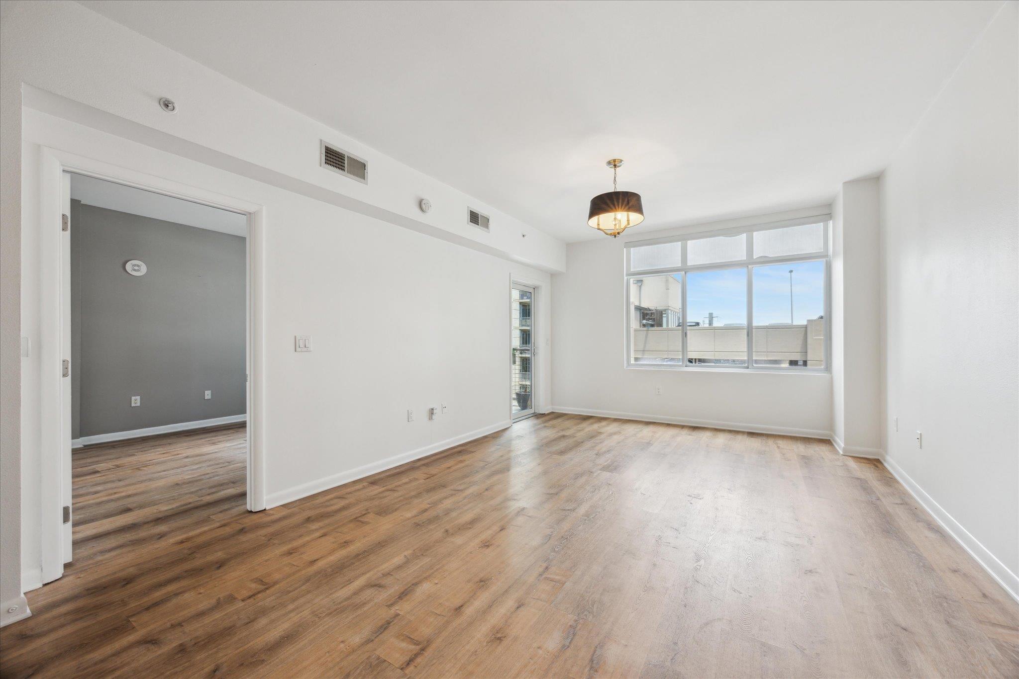 54 Rainey St # 815, Austin, TX 78701