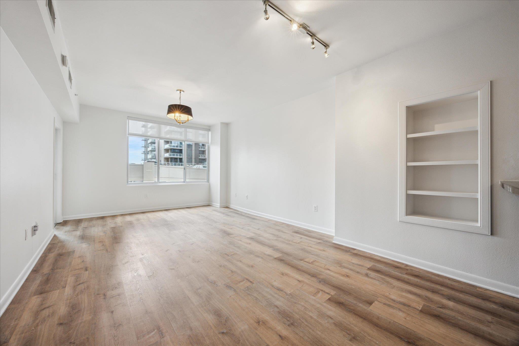 54 Rainey St # 815, Austin, TX 78701
